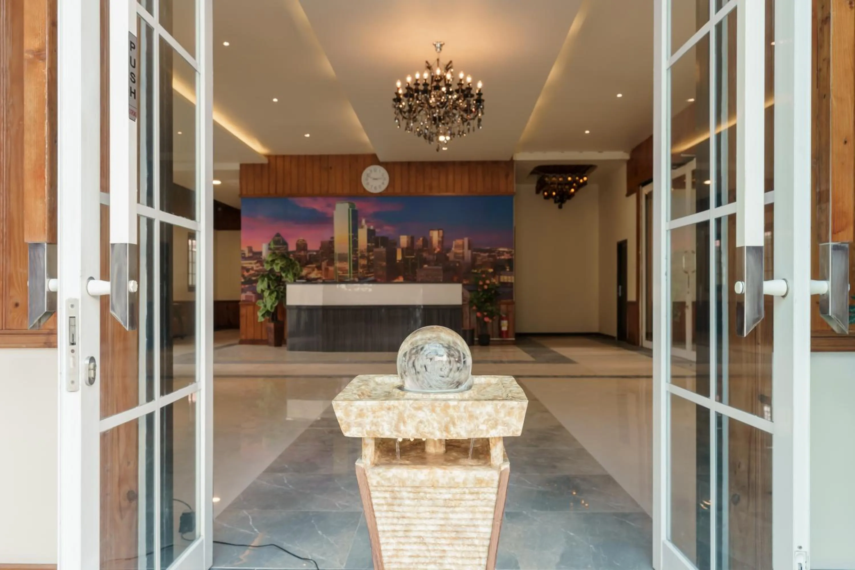 RedDoorz Plus @ Pondok Labu