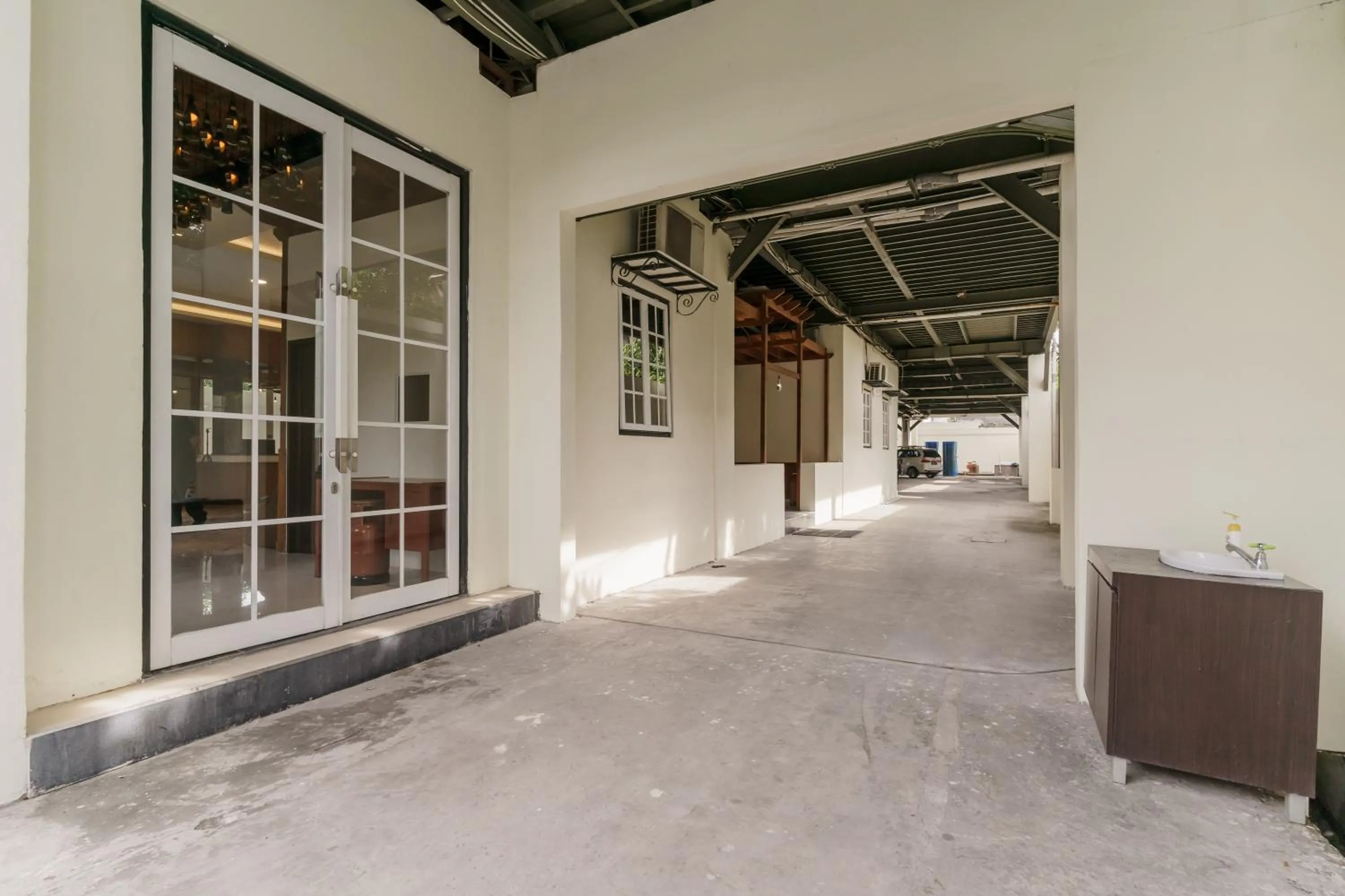 RedDoorz Plus @ Pondok Labu