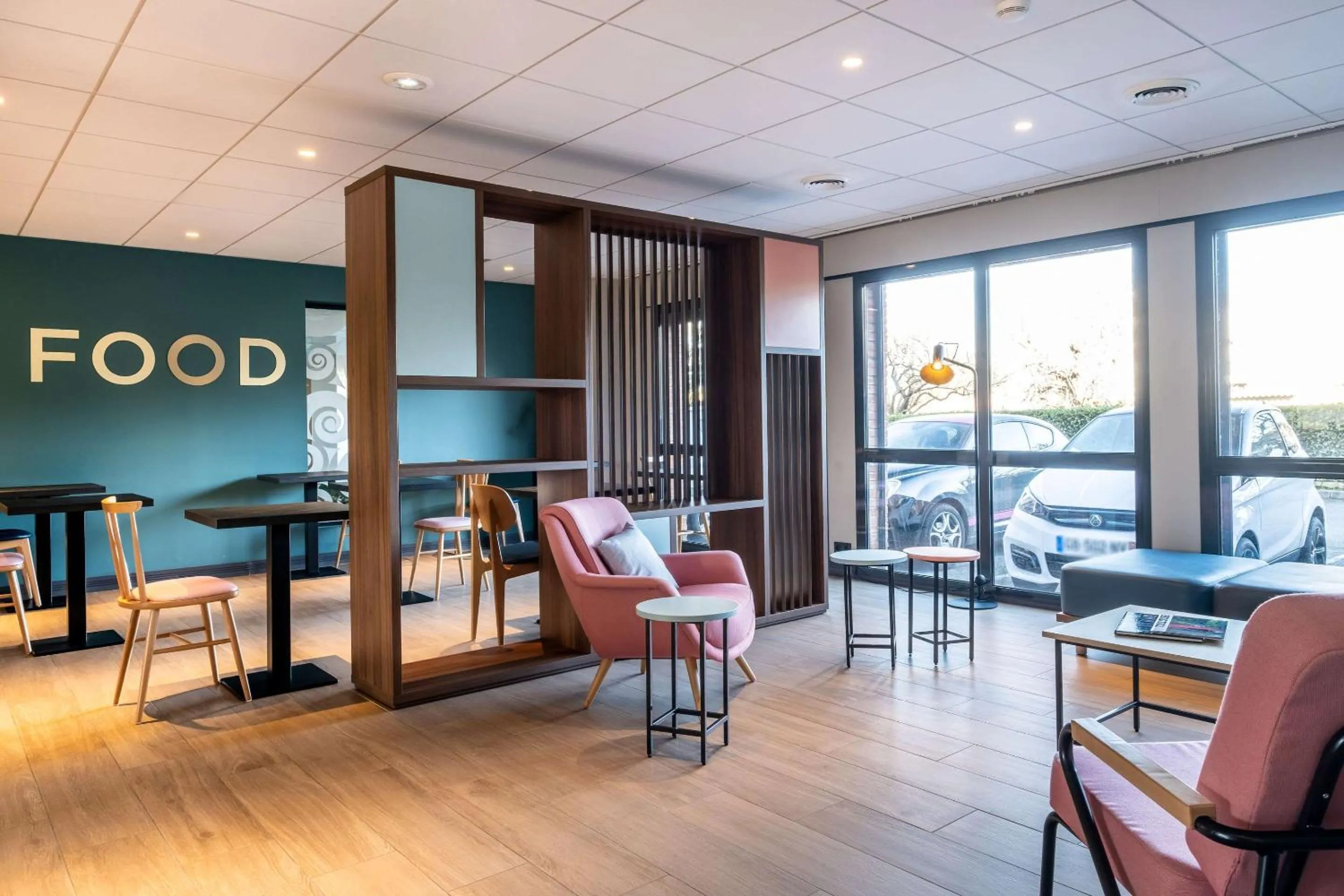 Lobby or reception in Clarion Aparthotel Toulouse Blagnac Airport