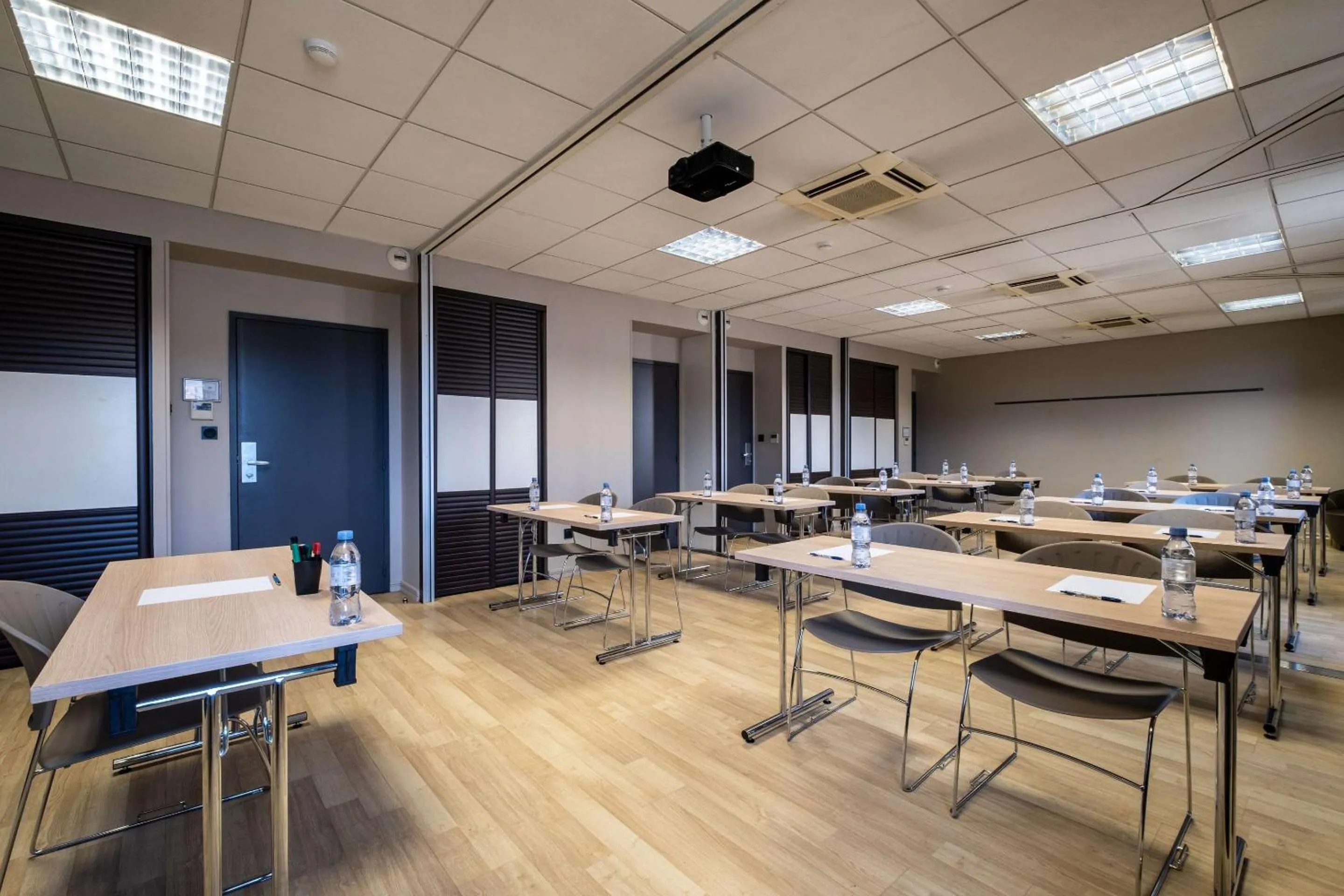 Business facilities in Clarion Aparthotel Toulouse Blagnac Airport