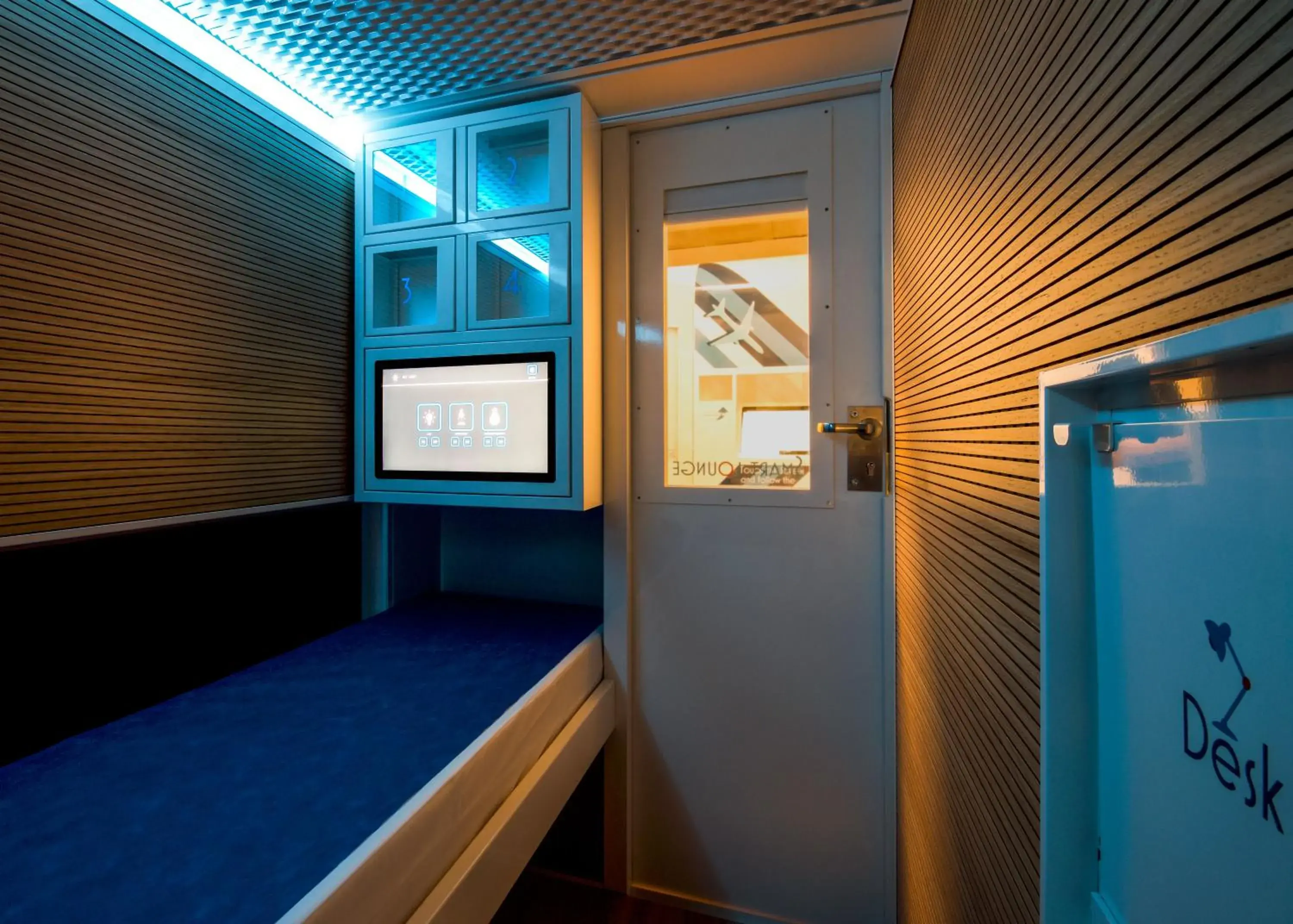Resting Pods - Zzzleepandgo Wien Airport Resting Pods - Zzzleepandgo Wien Airport