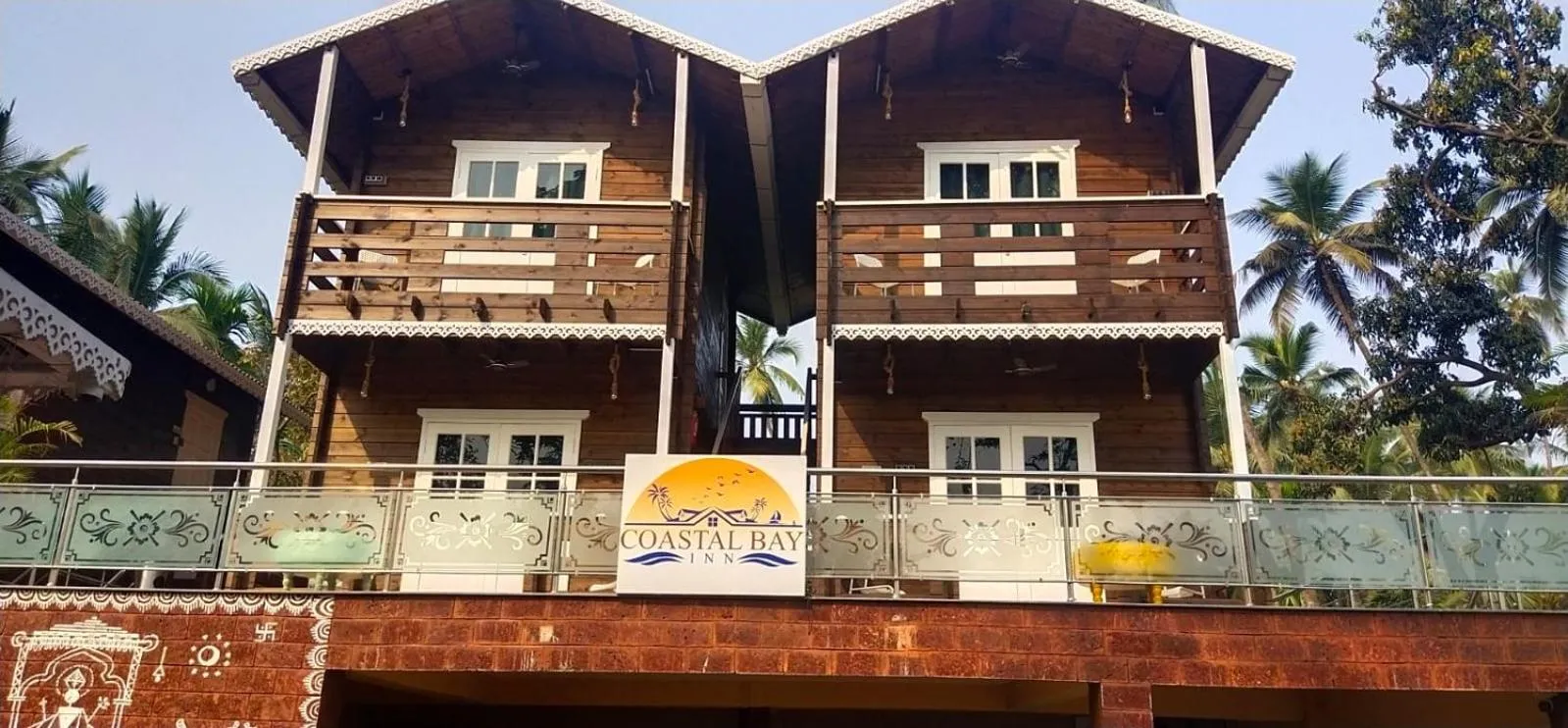 Coastal Bay Inn by Green Apple Stays