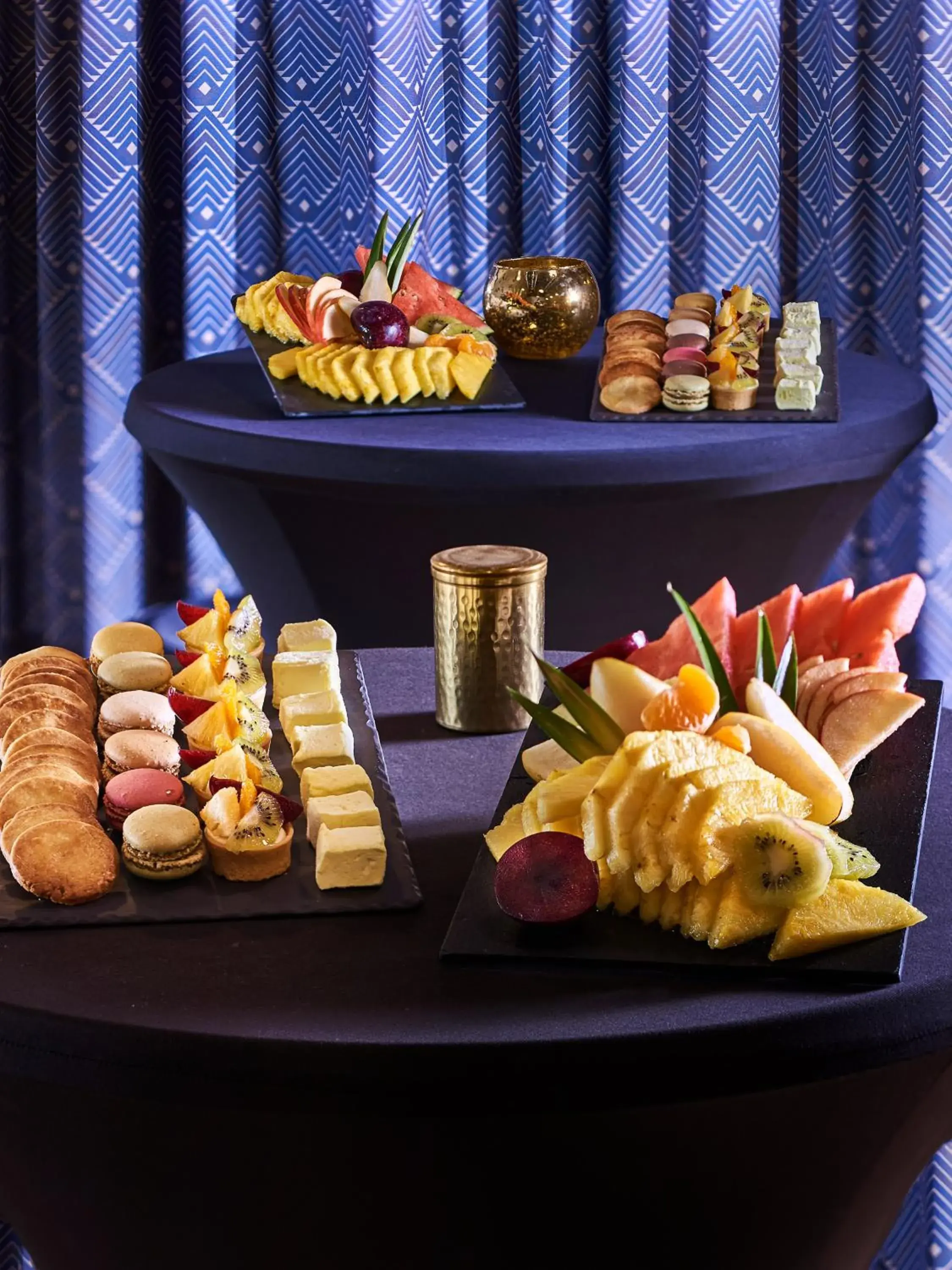 Restaurant/places to eat in Hotel Gatsby by HappyCulture Restaurant/places to eat in Hotel Gatsby by HappyCulture