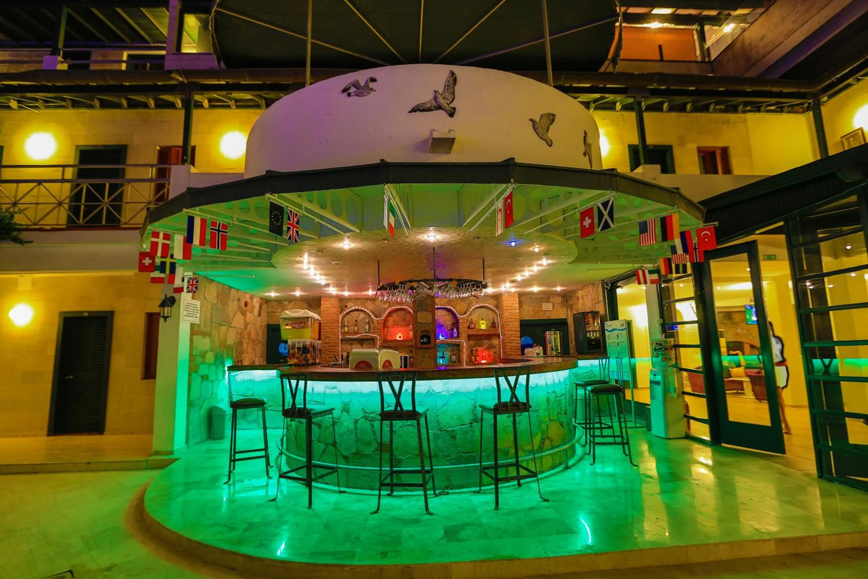 Lounge or bar in Hotel Bleu Nuit