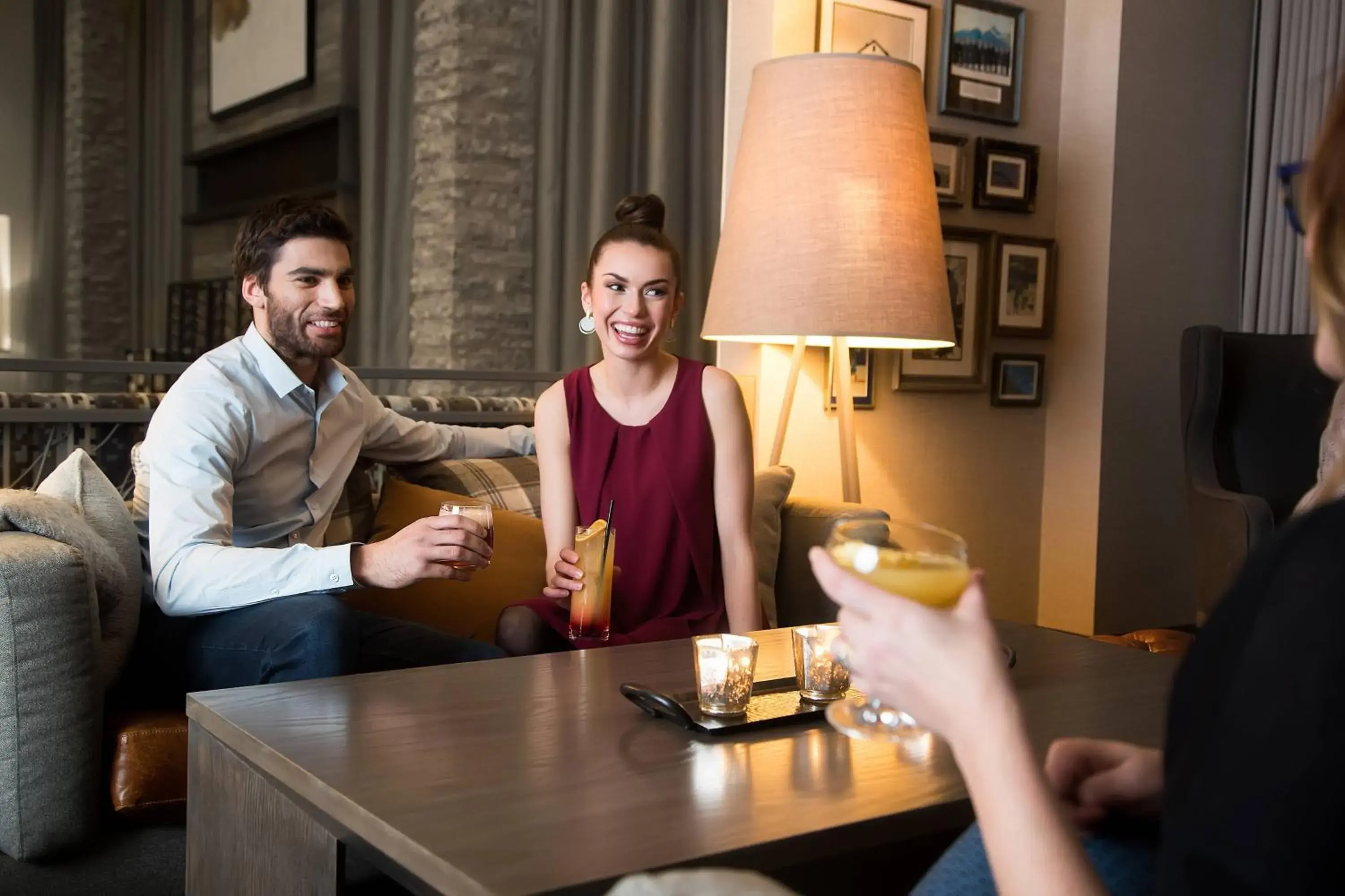 Lounge or bar in Kananaskis Mountain Lodge, Autograph Collection Lounge or bar in Kananaskis Mountain Lodge, Autograph Collection