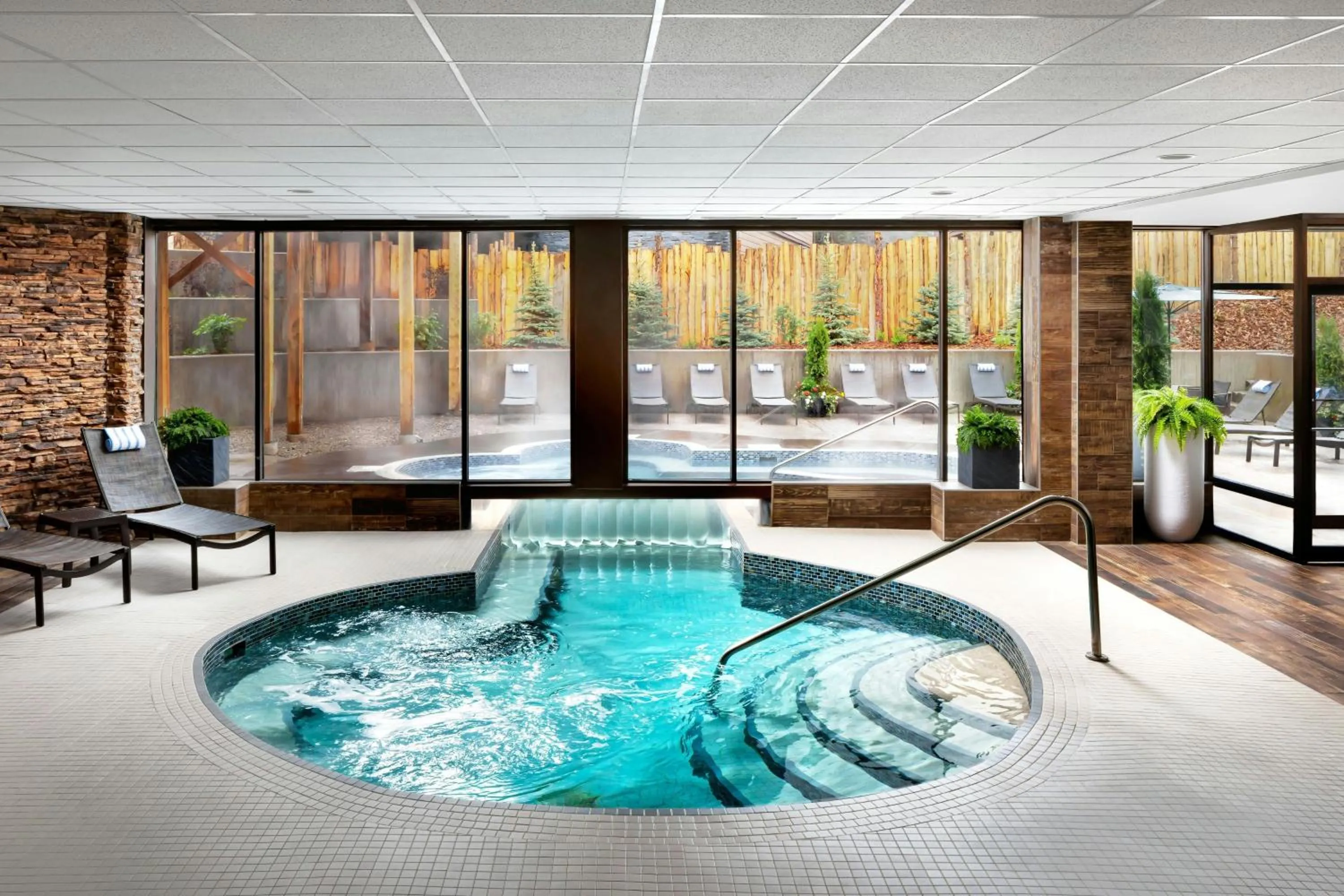 Area and facilities in Kananaskis Mountain Lodge, Autograph Collection