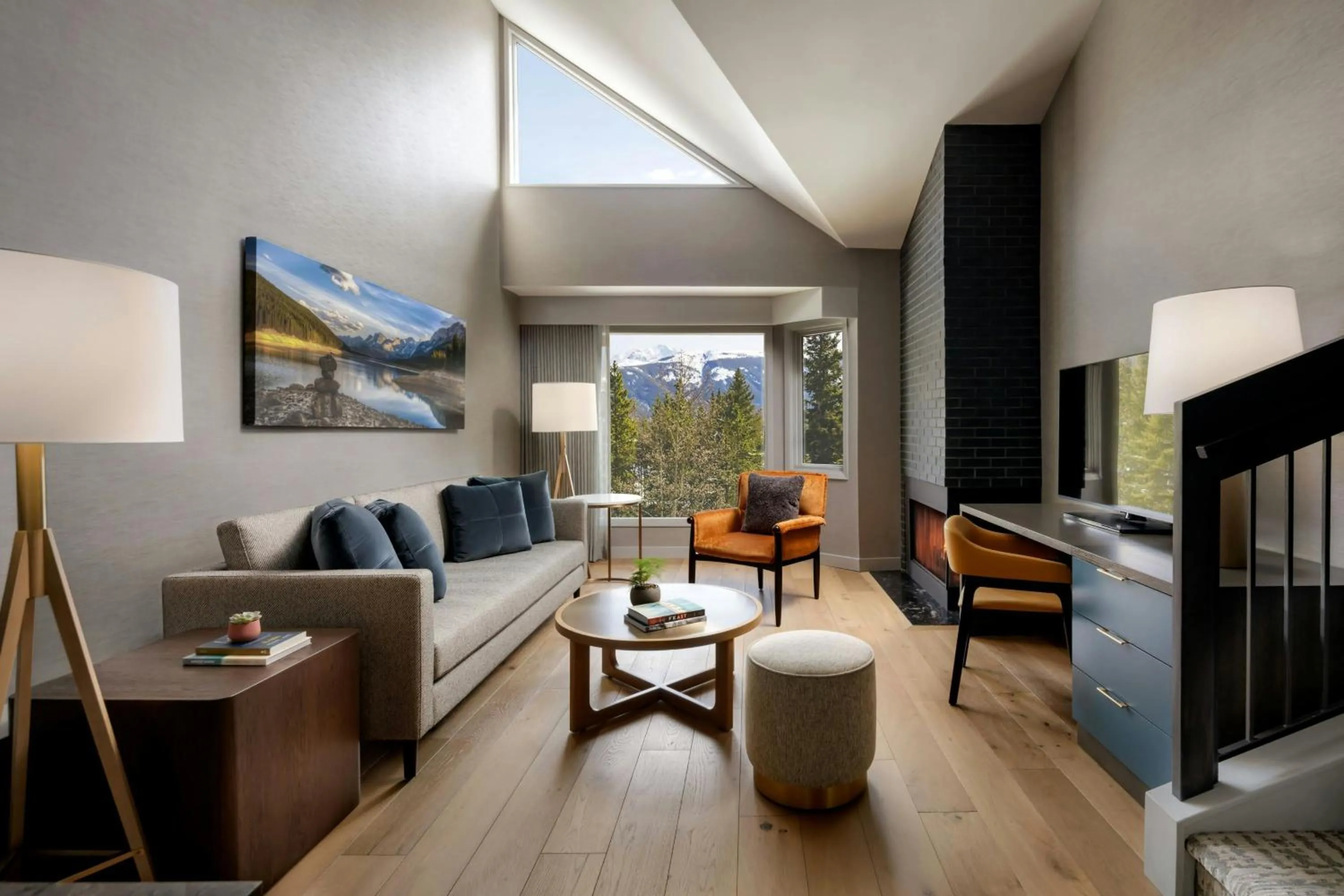 Photo of the whole room in Kananaskis Mountain Lodge, Autograph Collection