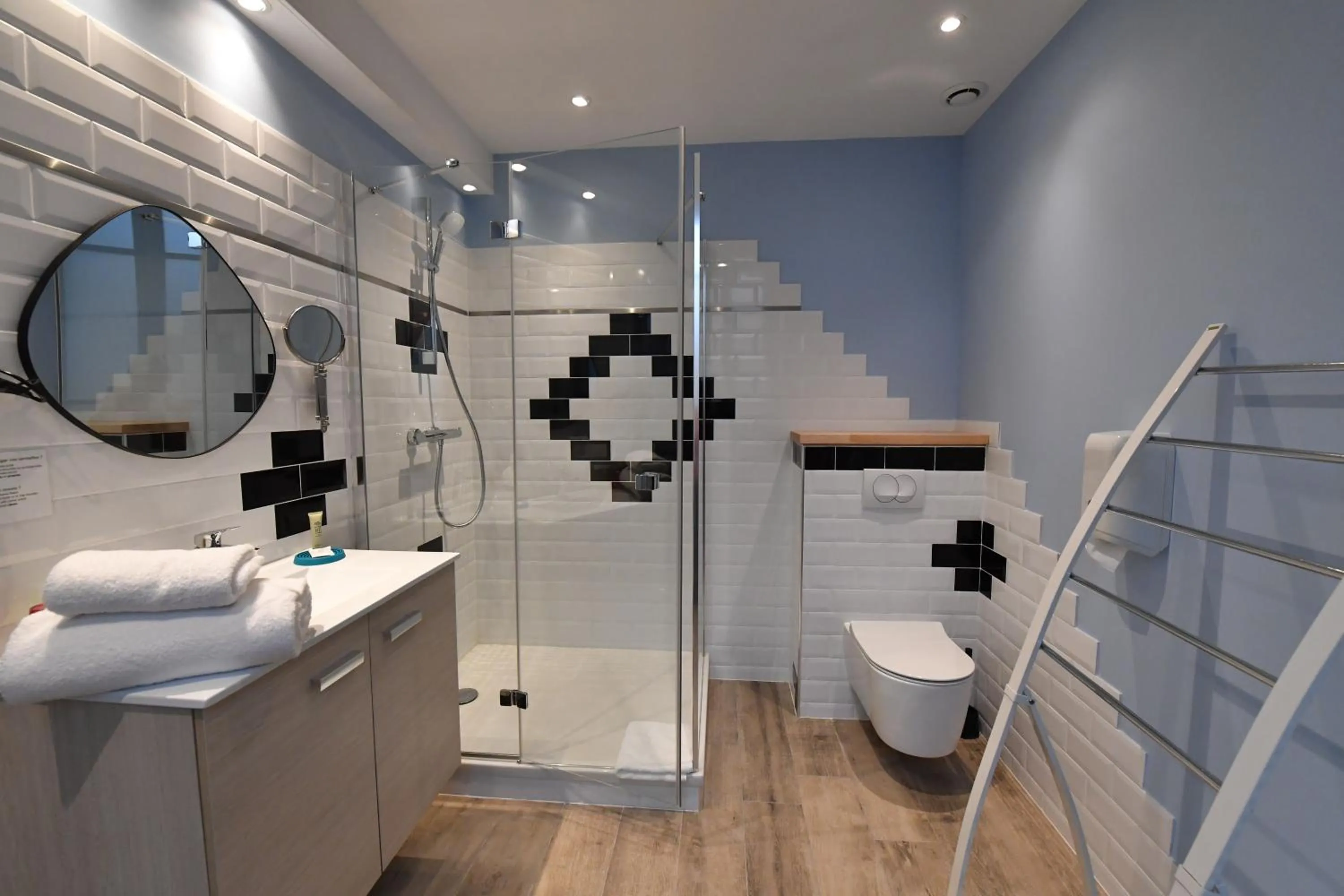 Shower in Europe Hôtel