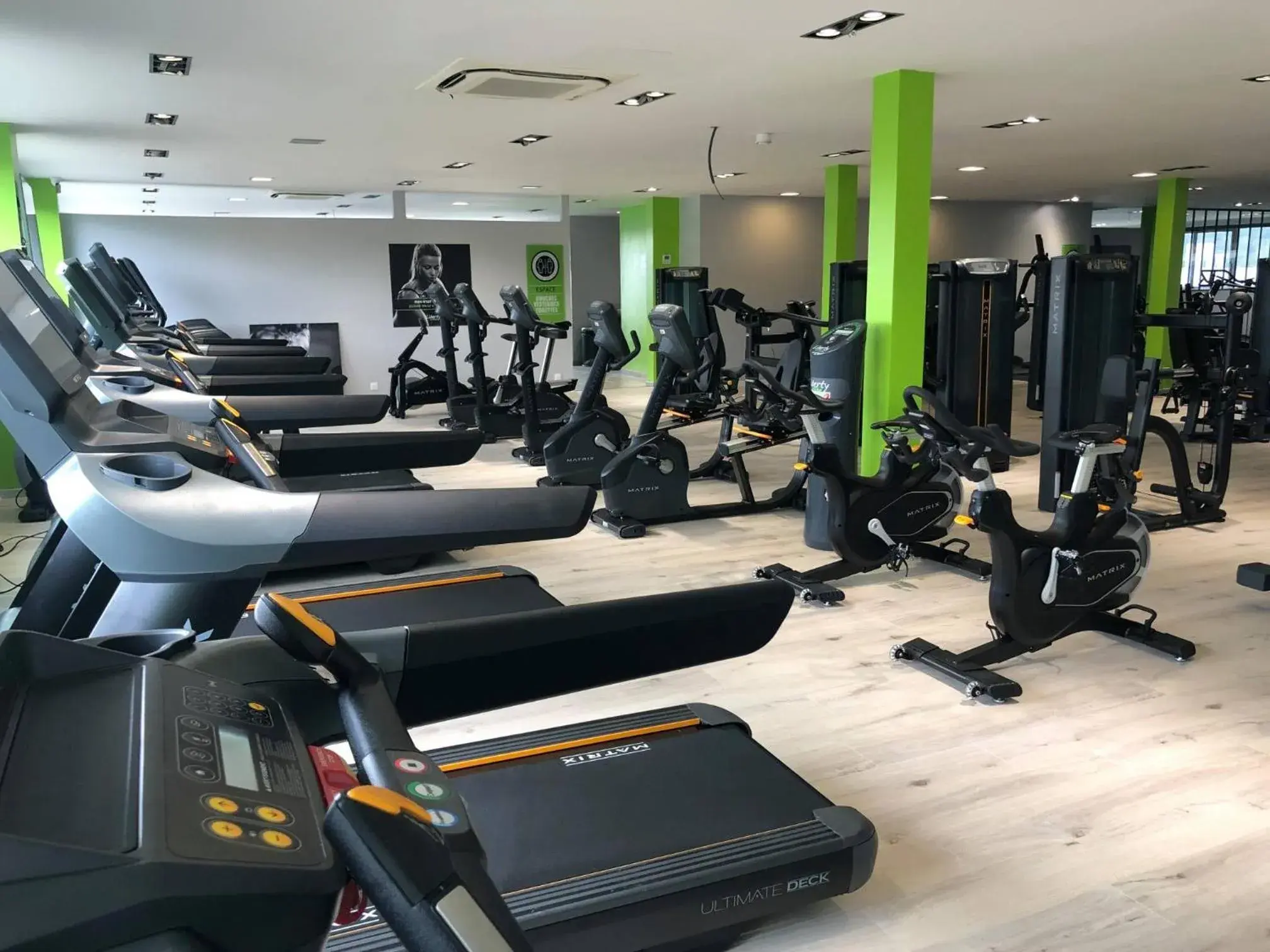 People, Fitness Center/Facilities in Europe Hôtel