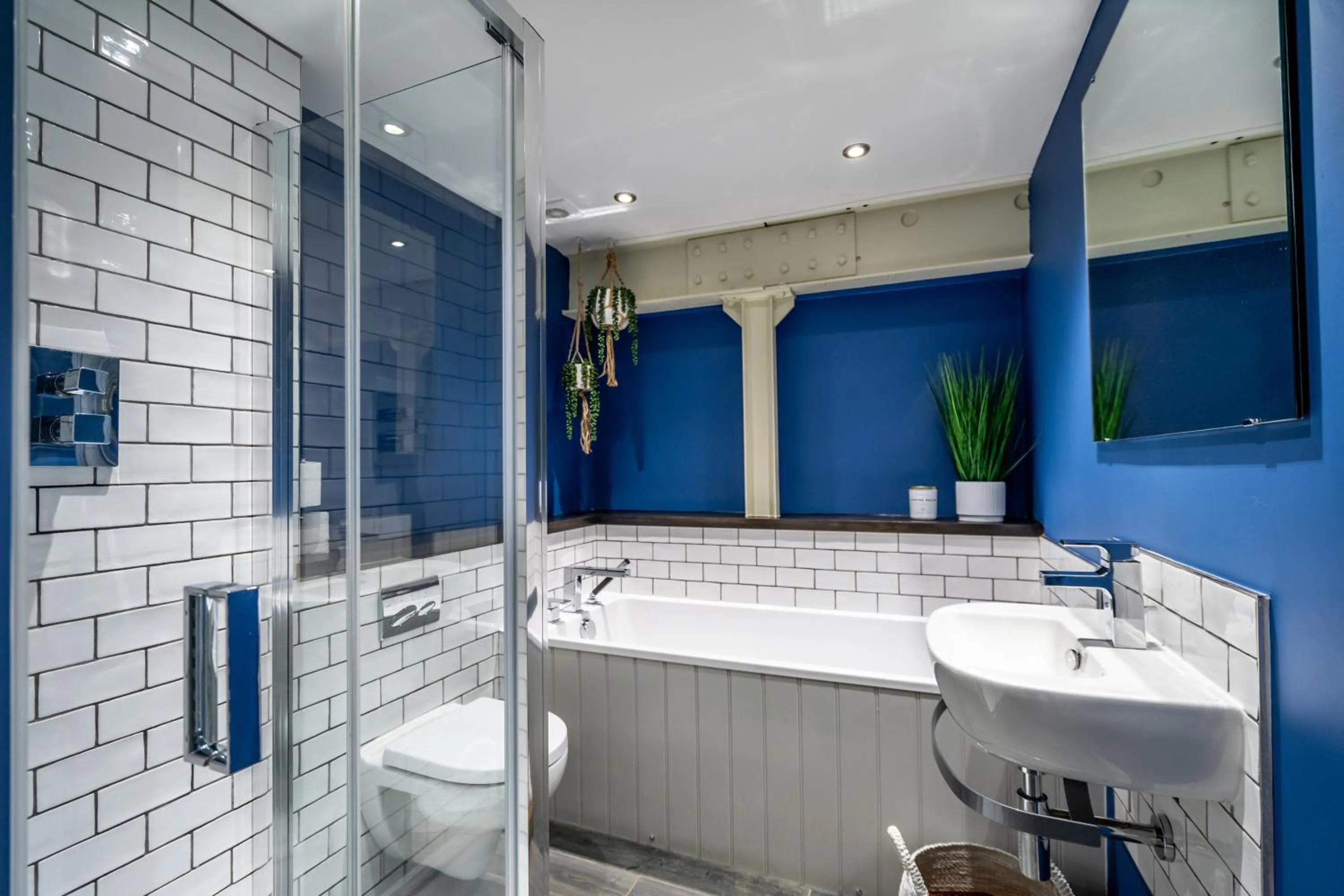Bathroom in 3 Clementhorpe Maltings