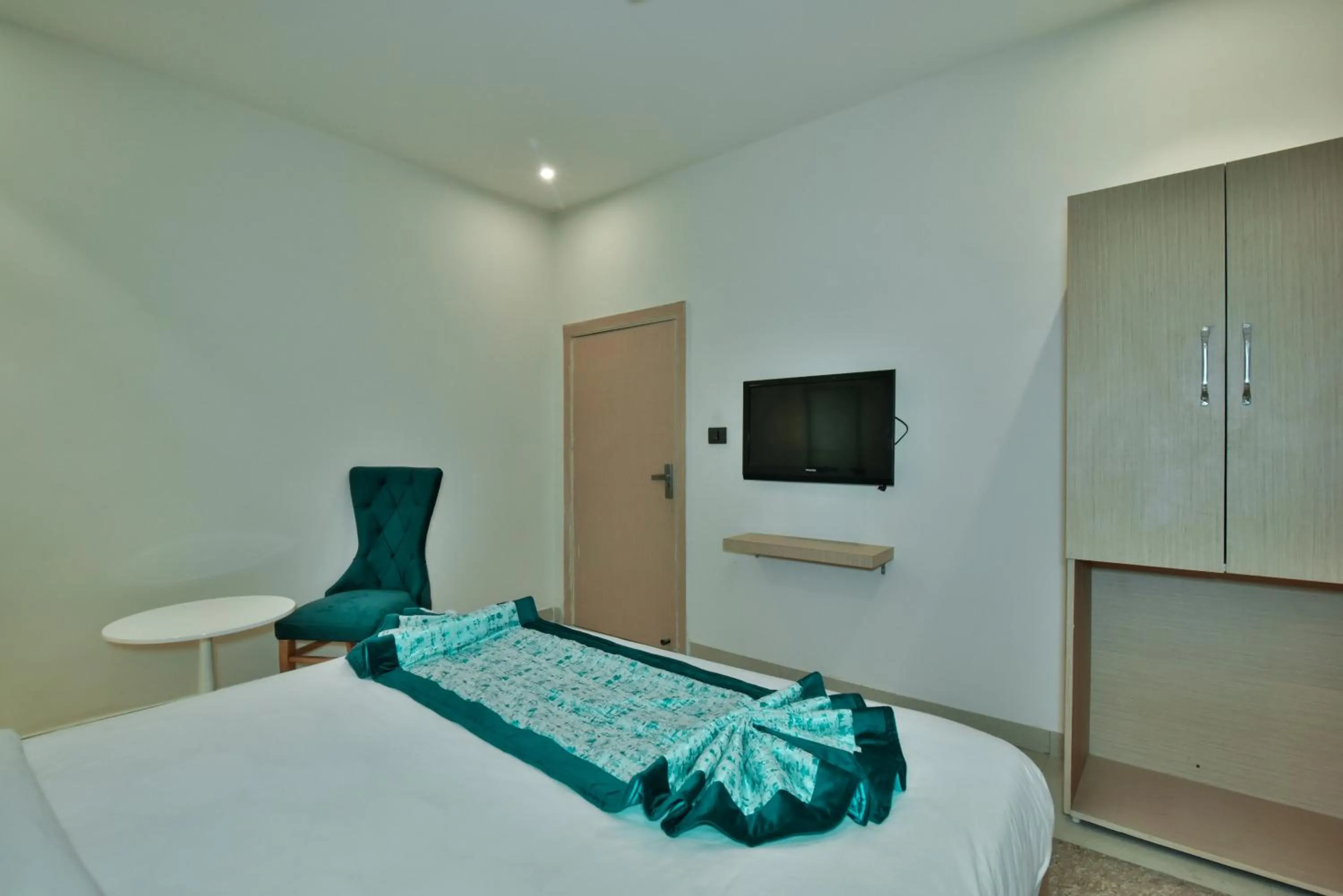 Photo of the whole room, Bed in Hotel Puri Palace