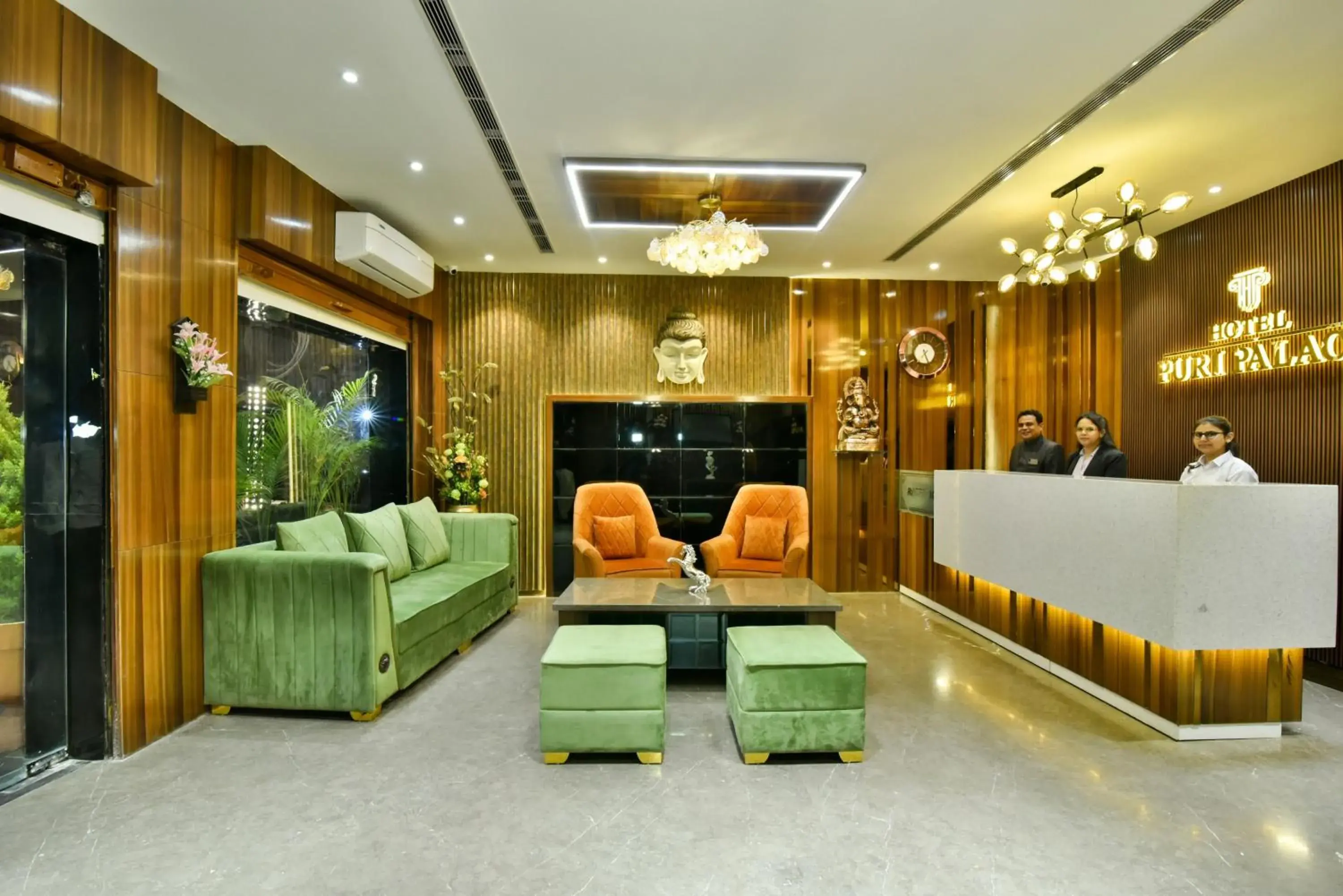 Lobby or reception in Hotel Puri Palace Lobby or reception in Hotel Puri Palace