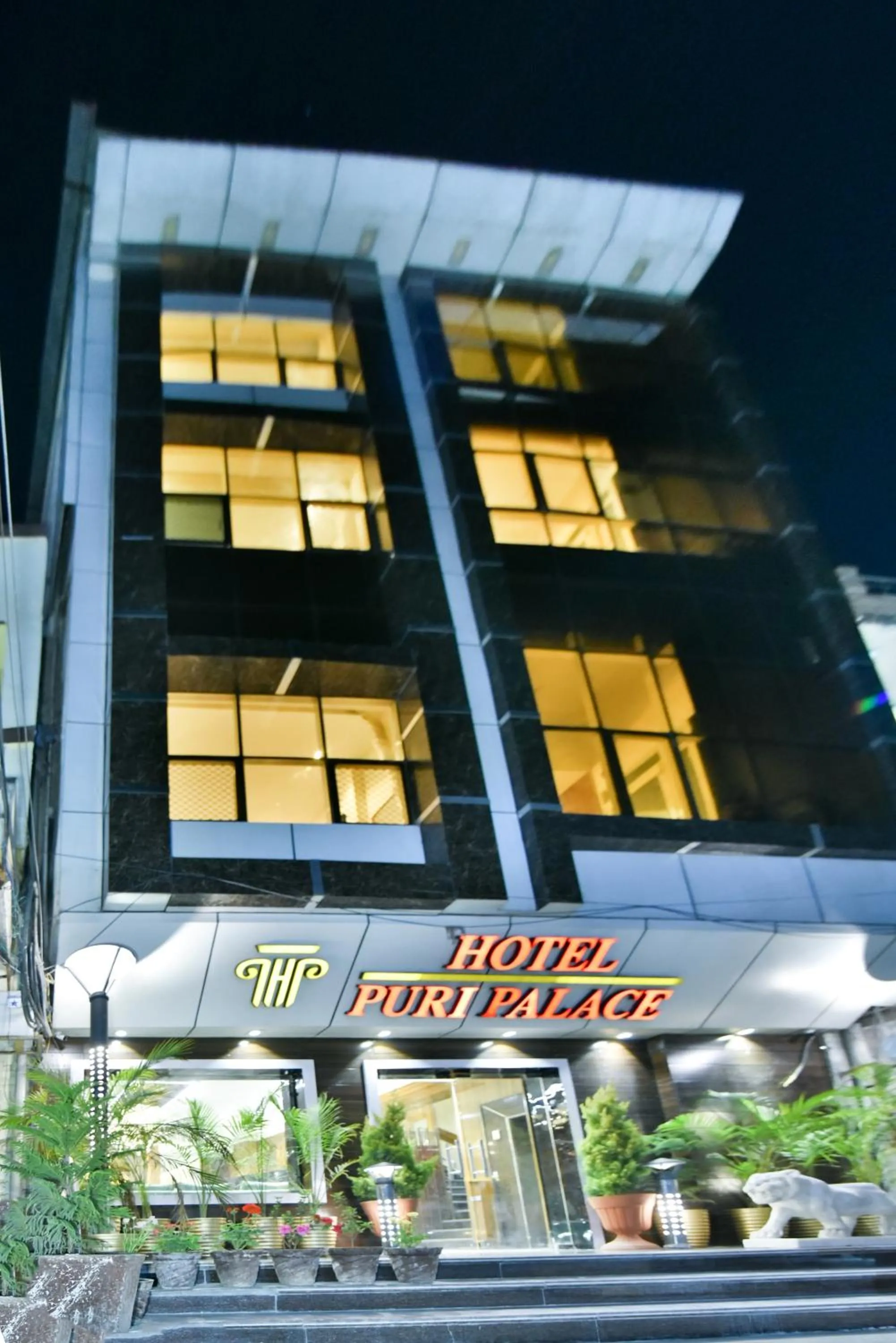 Property building in Hotel Puri Palace