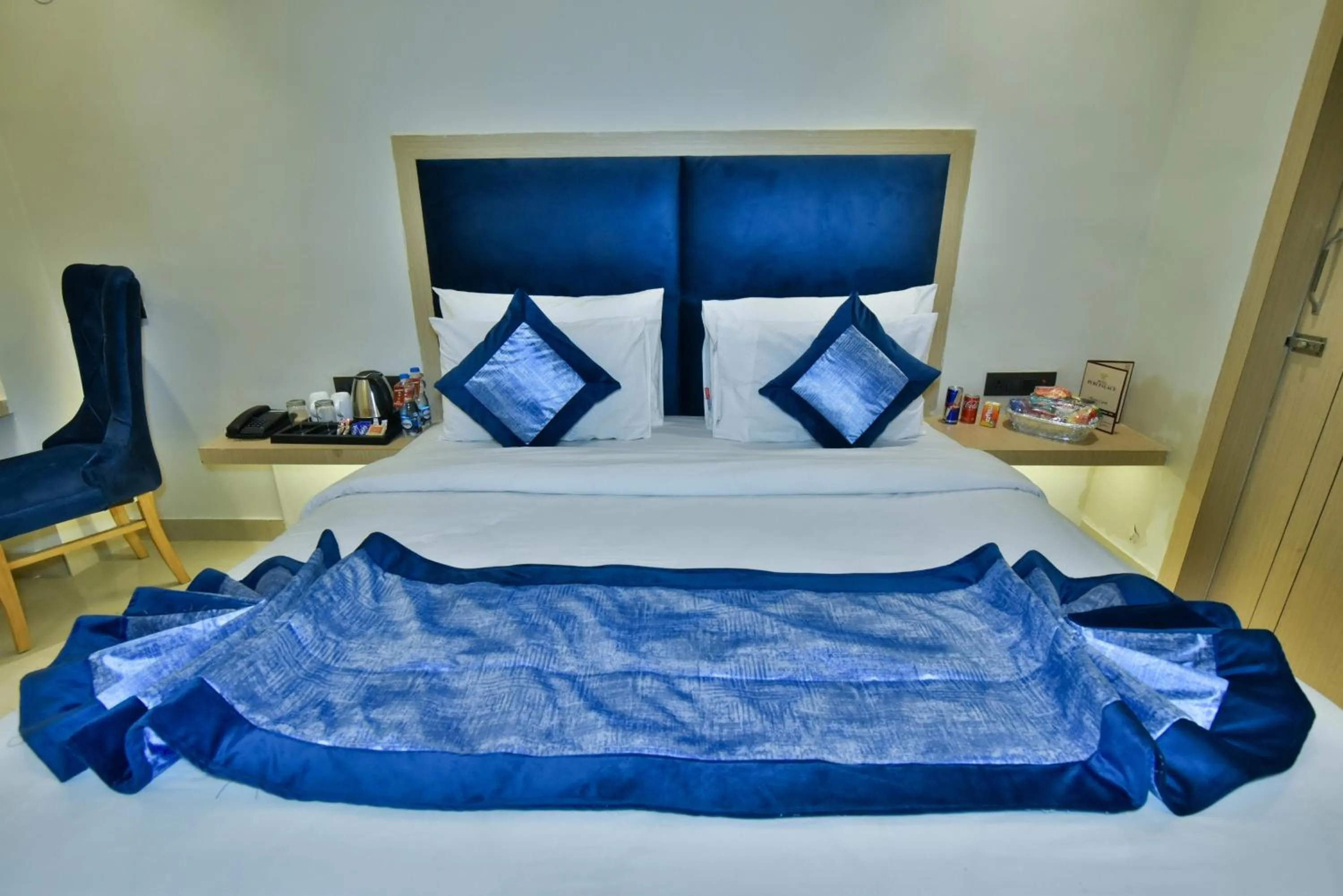 Photo of the whole room, Bed in Hotel Puri Palace