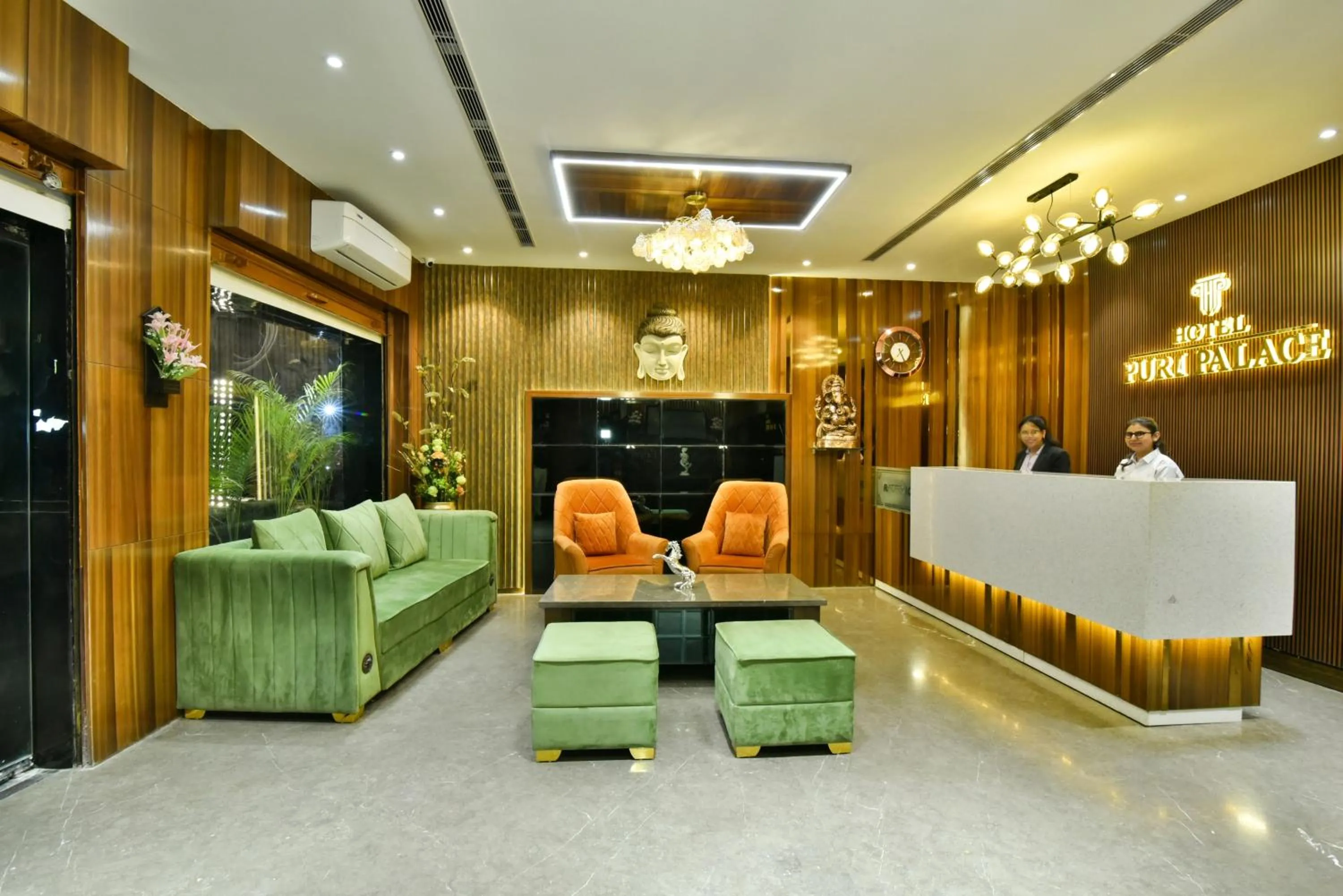 Lobby or reception in Hotel Puri Palace