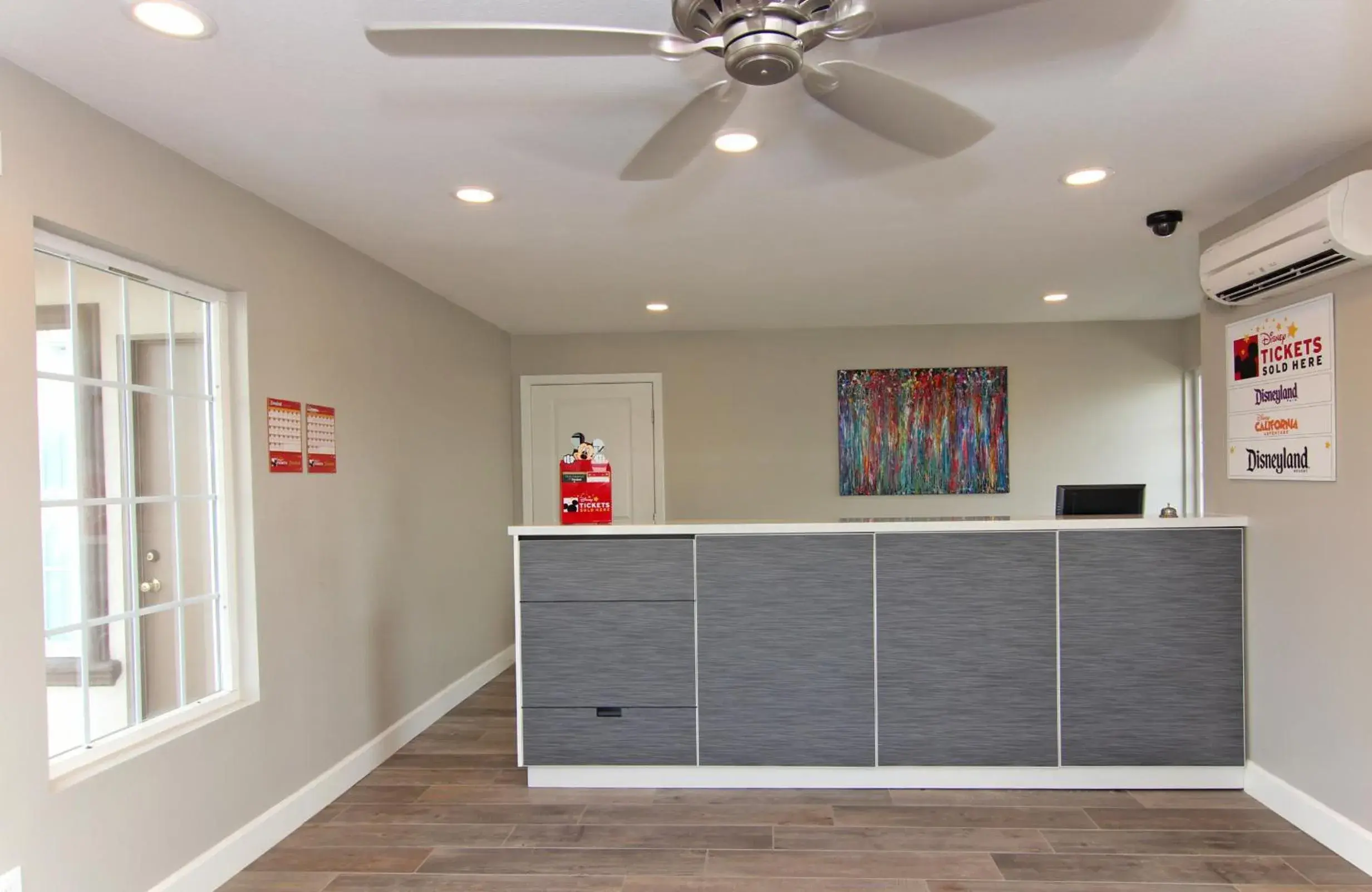 Lobby or reception in Hotel 414 Anaheim Lobby or reception in Hotel 414 Anaheim