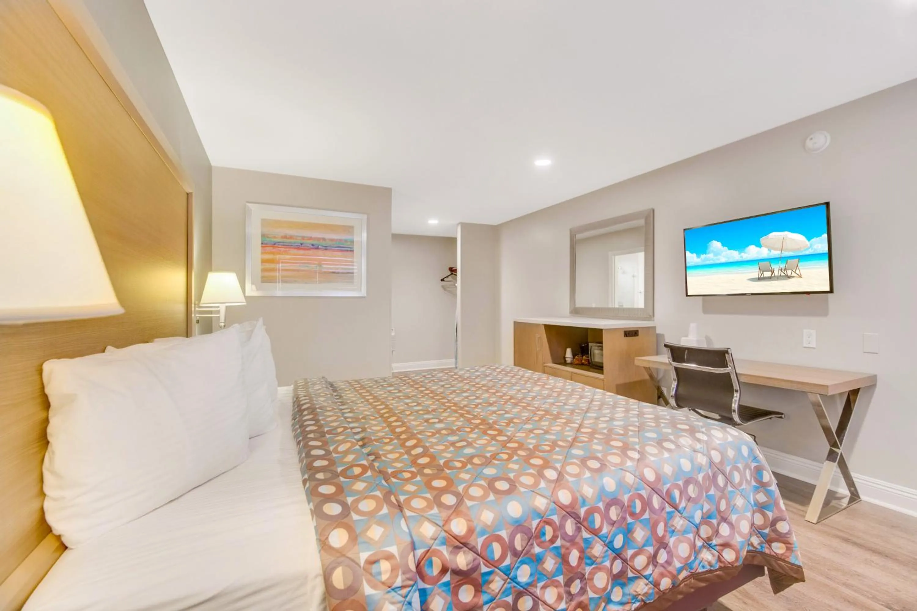 Bedroom, Bed in Hotel 414 Anaheim