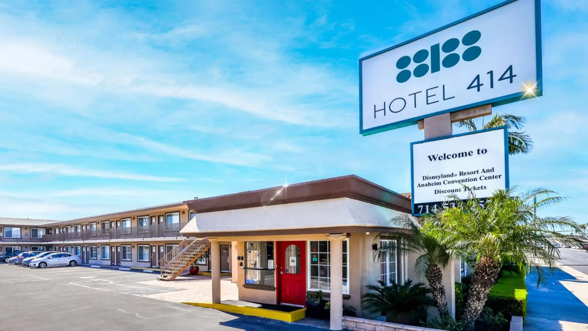 Property building in Hotel 414 Anaheim