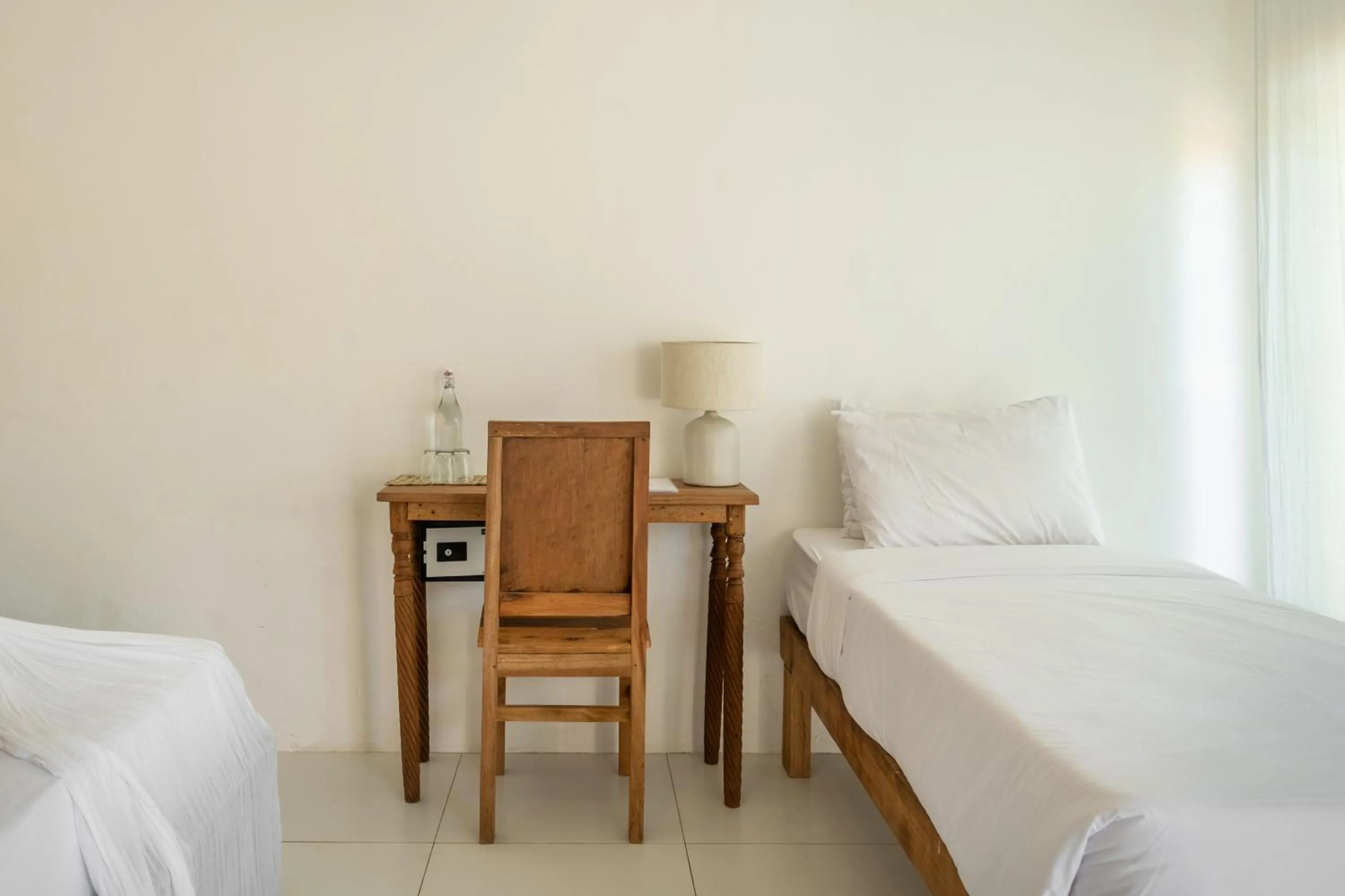 Photo of the whole room, Bed in The Warm Sun - Bingin