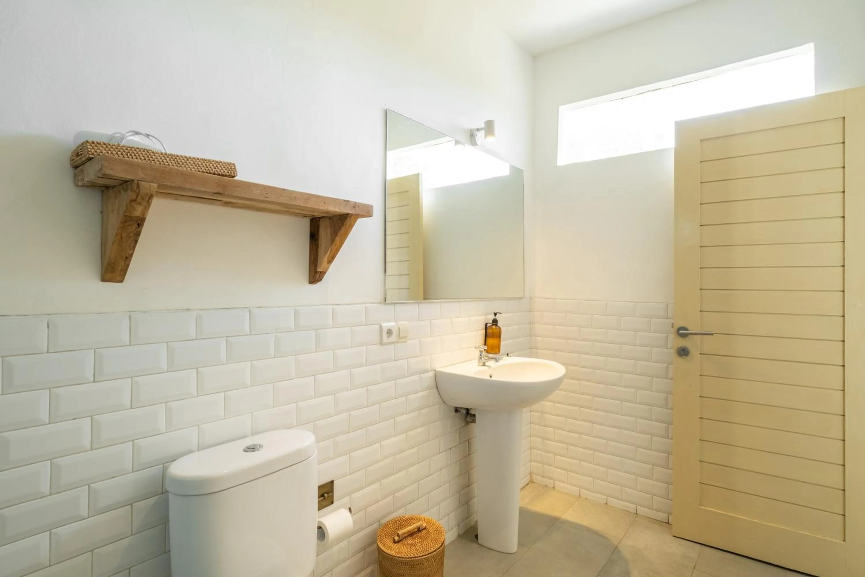 Toilet in The Warm Sun - Bingin