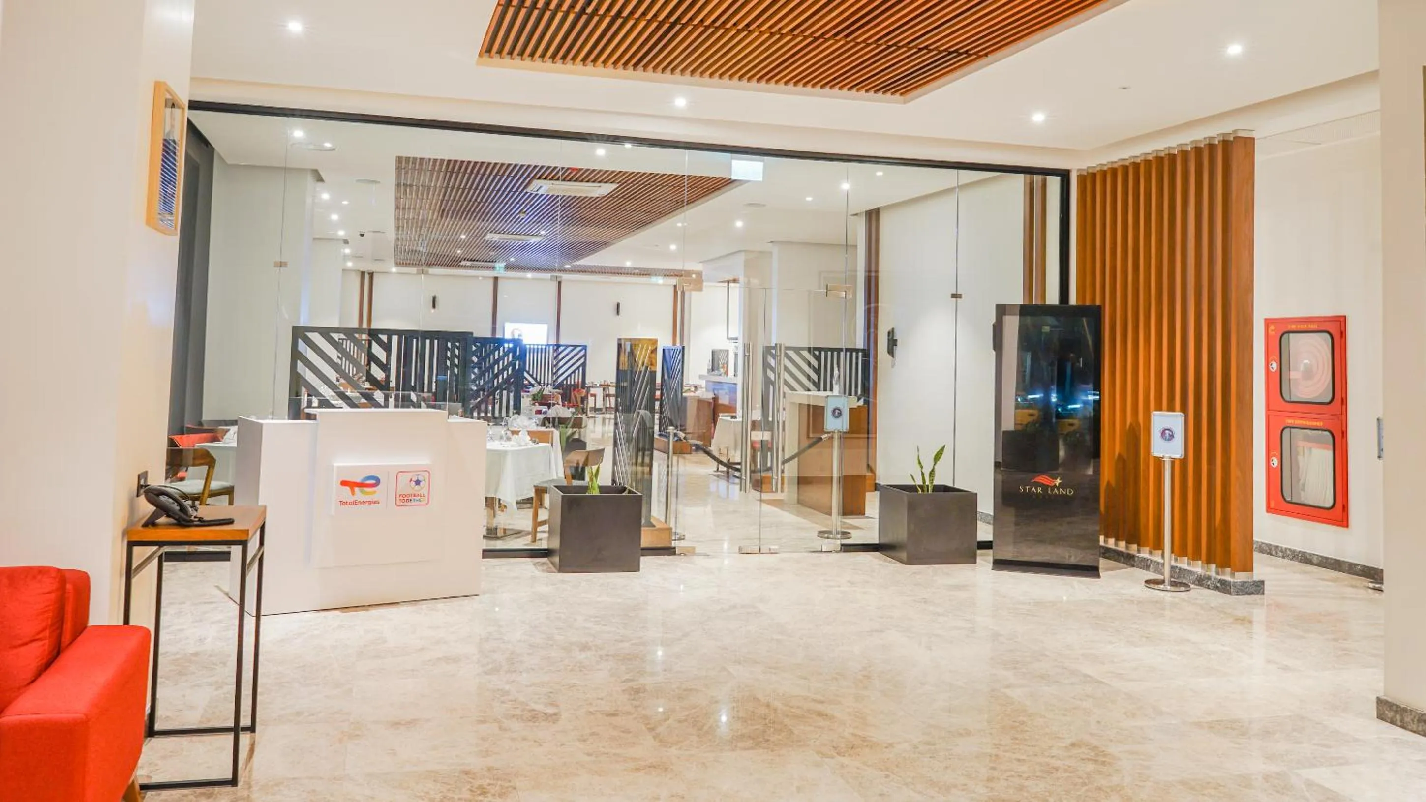 Restaurant/places to eat in STAR LAND HOTEL BASTOS