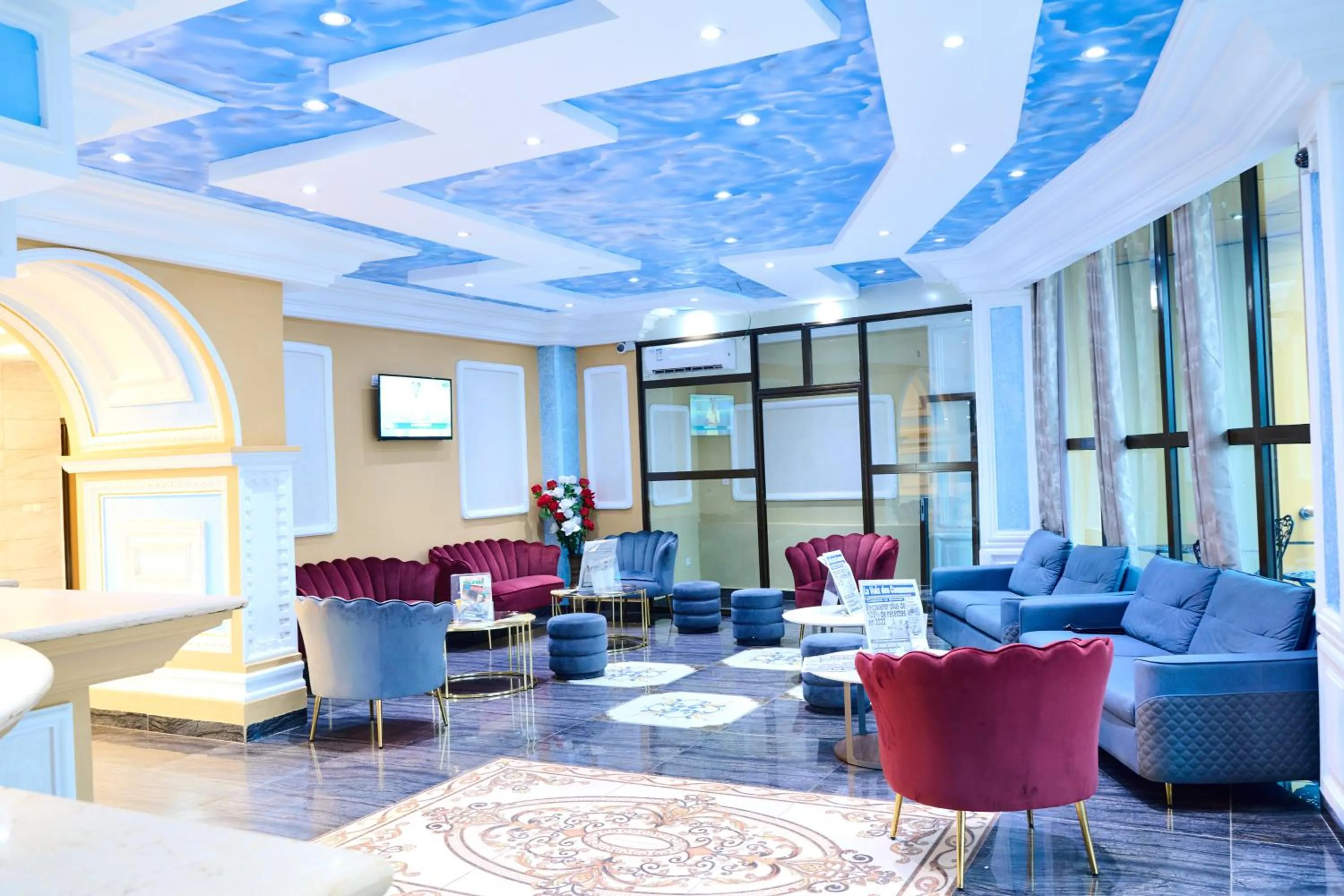 Lobby or reception in Hôtel Sindz Palace