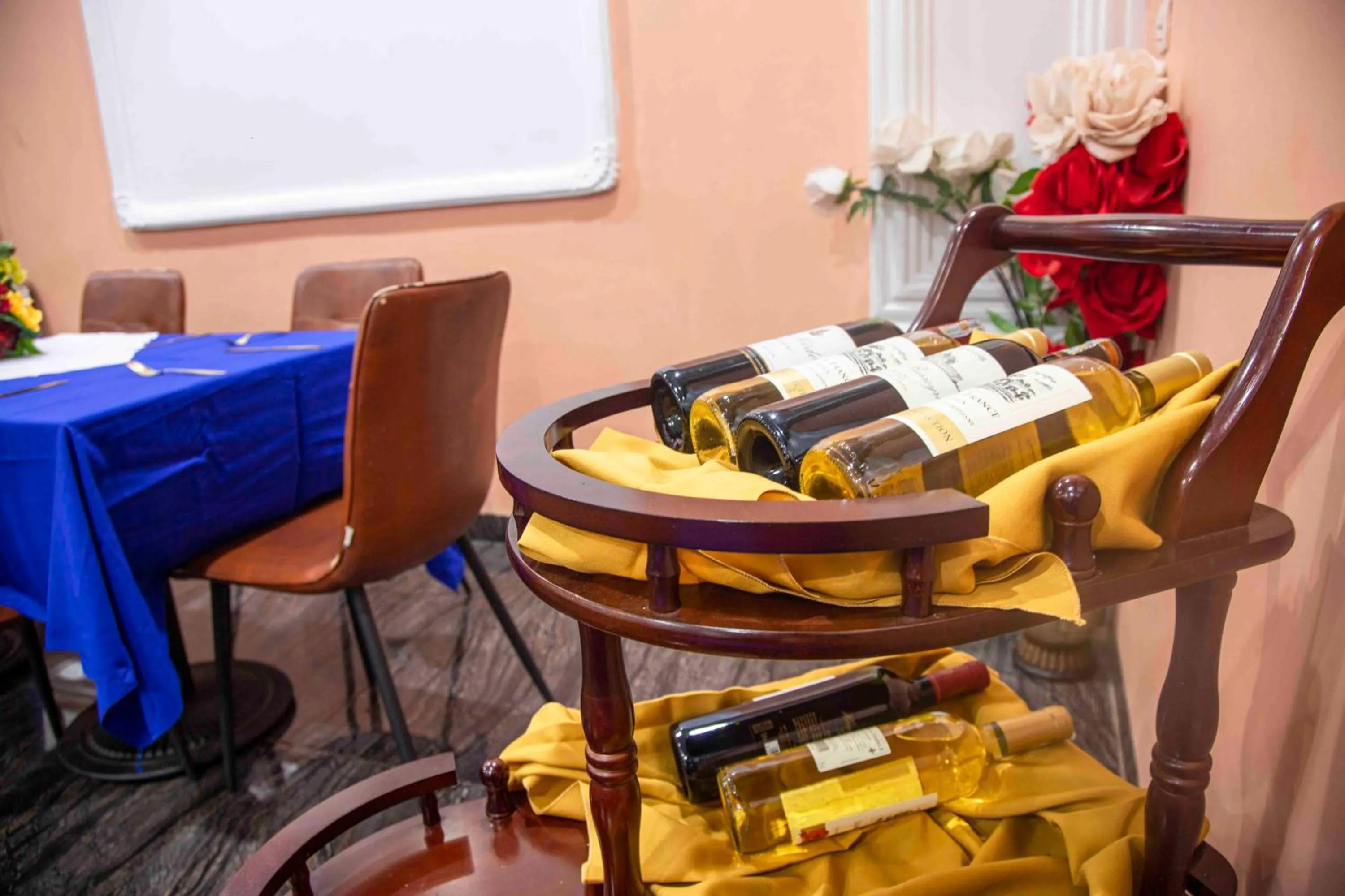 Food and drinks in Hôtel Sindz Palace