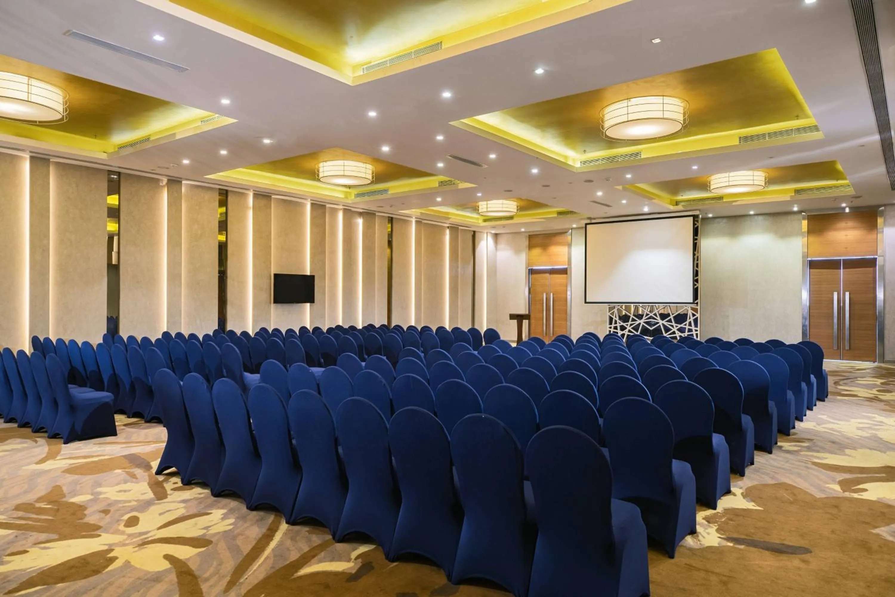 Meeting/conference room in Renaissance Ahmedabad Hotel