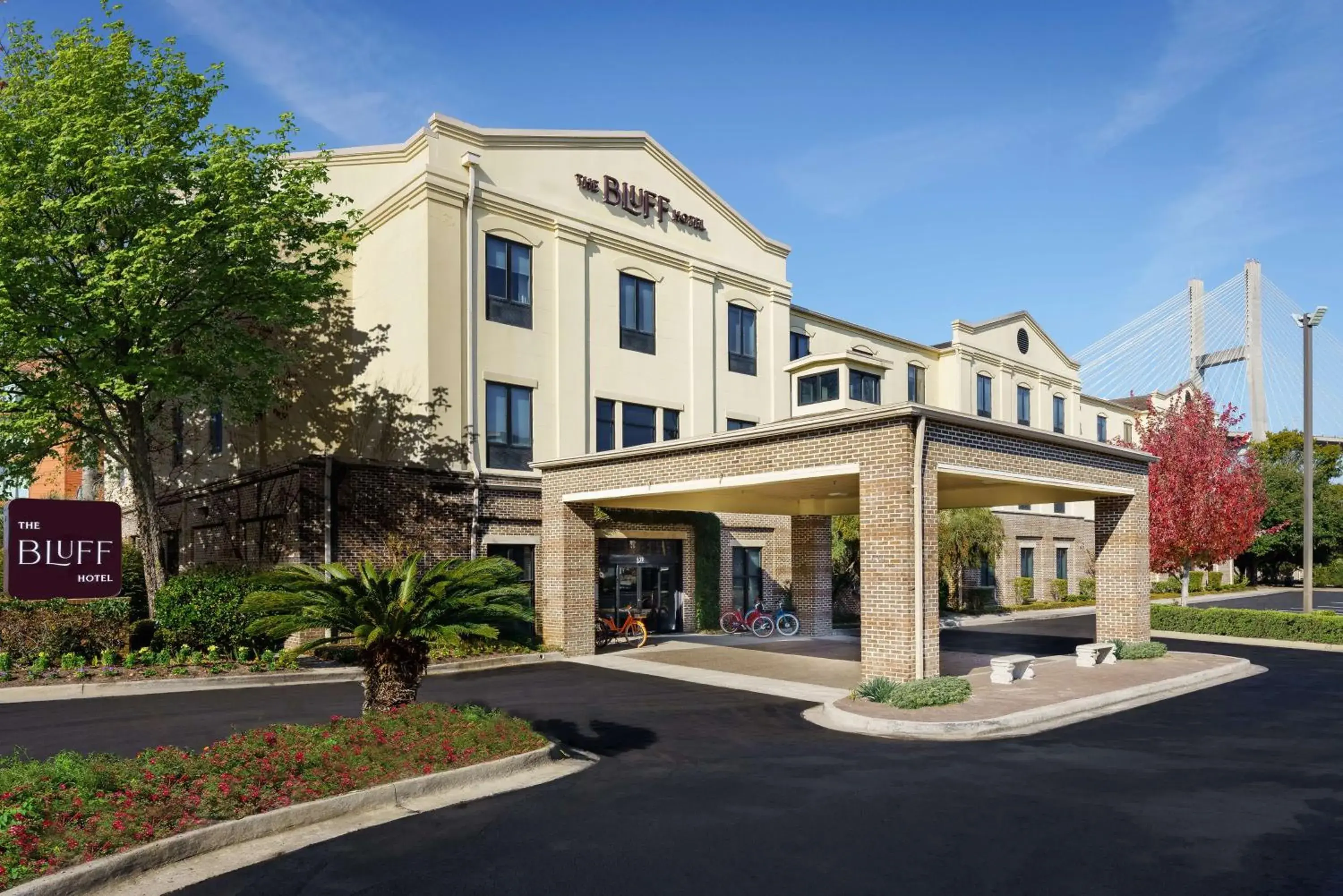 Property building in The Bluff Hotel Savannah, Tapestry Collection by Hilton Property building in The Bluff Hotel Savannah, Tapestry Collection by Hilton