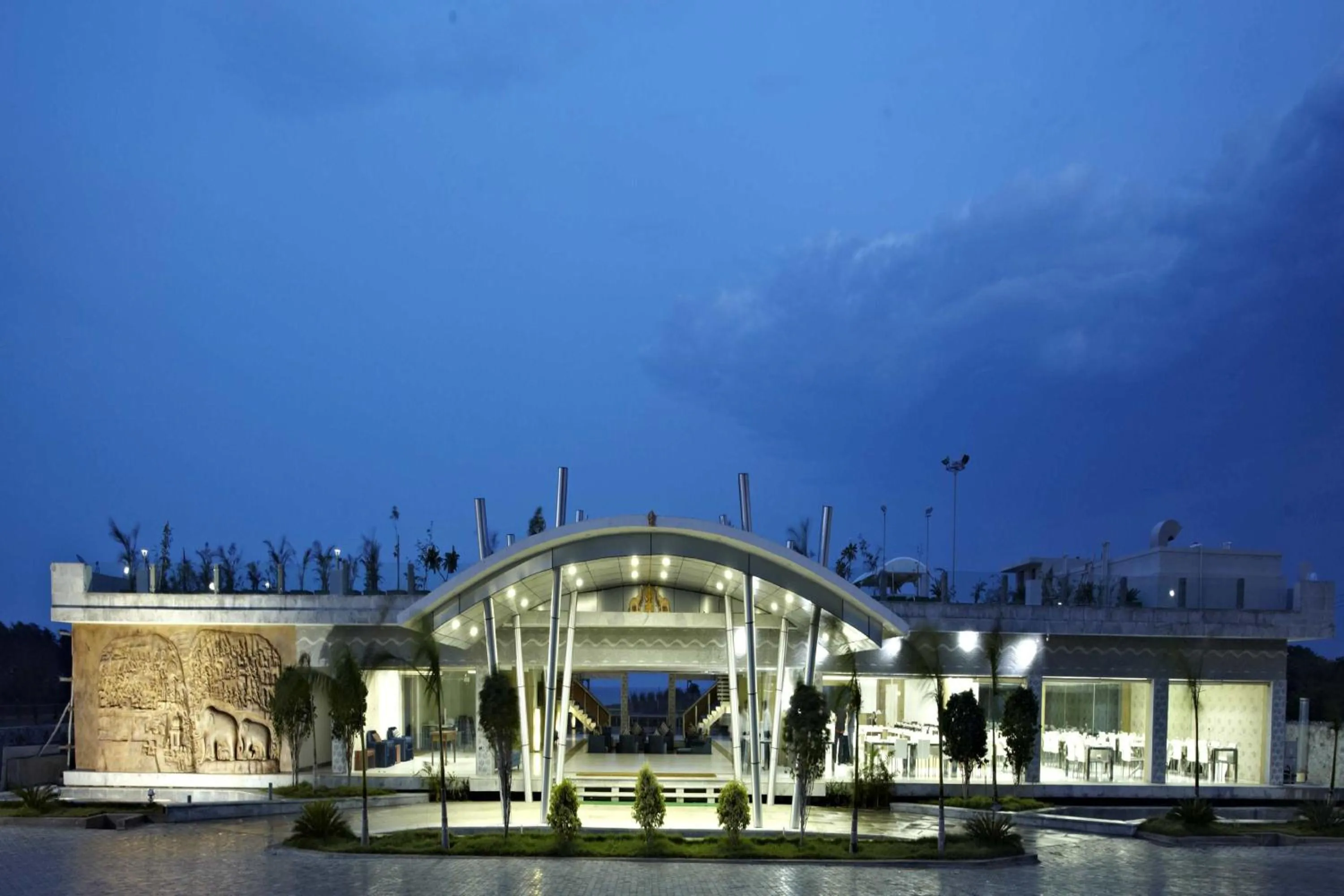 Property building in Grande Bay Resort and Spa Mamallapuram