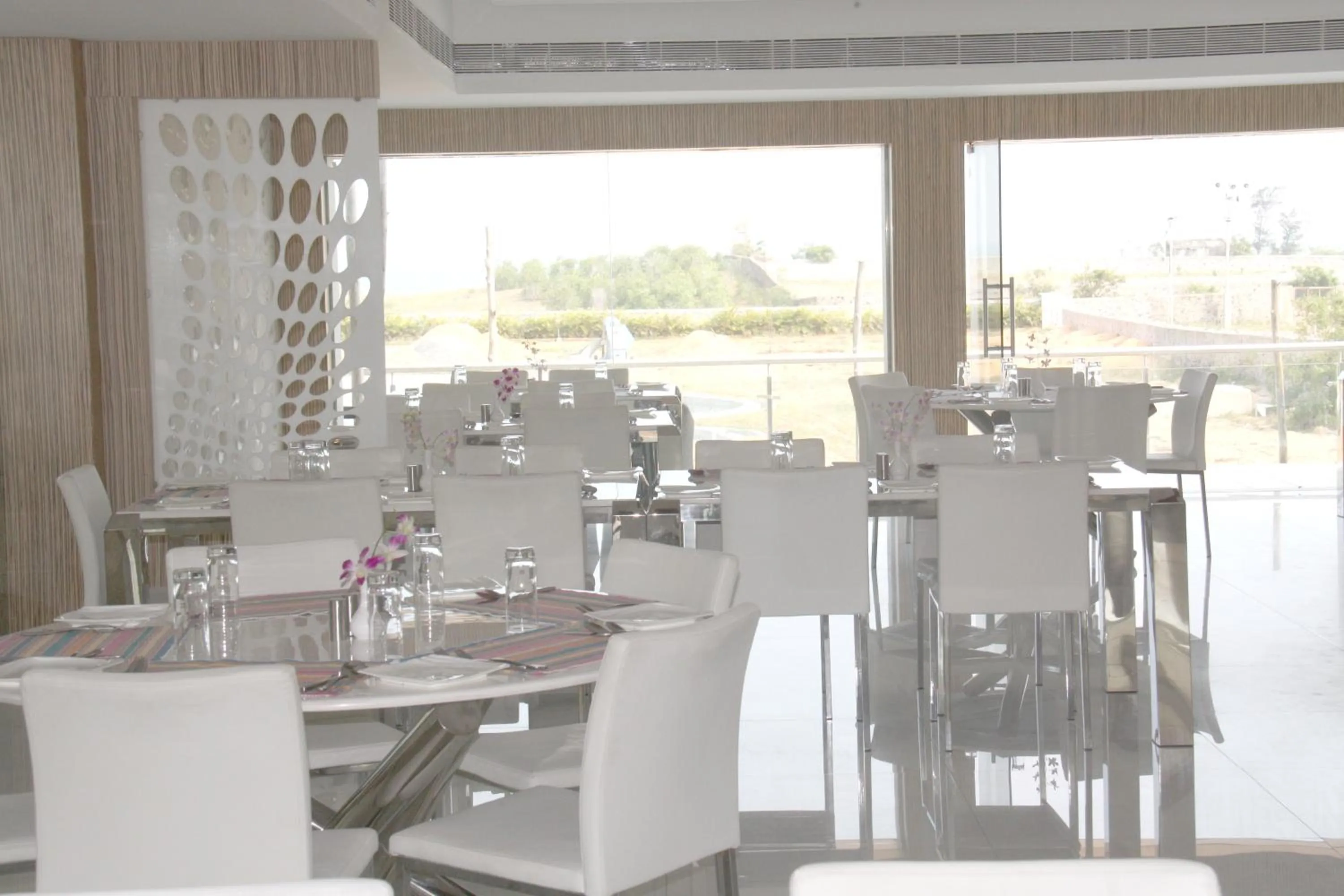 Restaurant/places to eat in Grande Bay Resort and Spa Mamallapuram