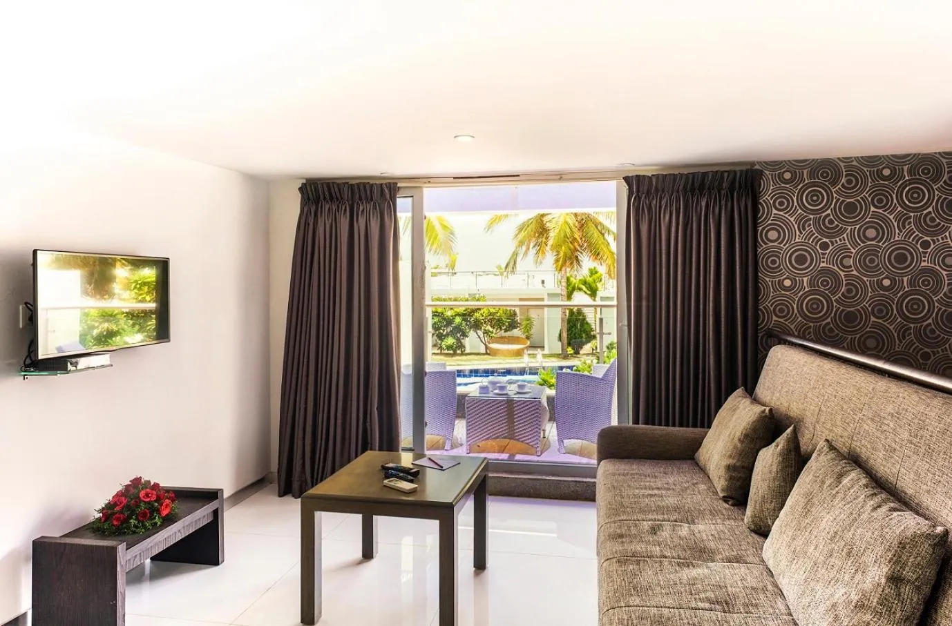 Bed in Grande Bay Resort and Spa Mamallapuram