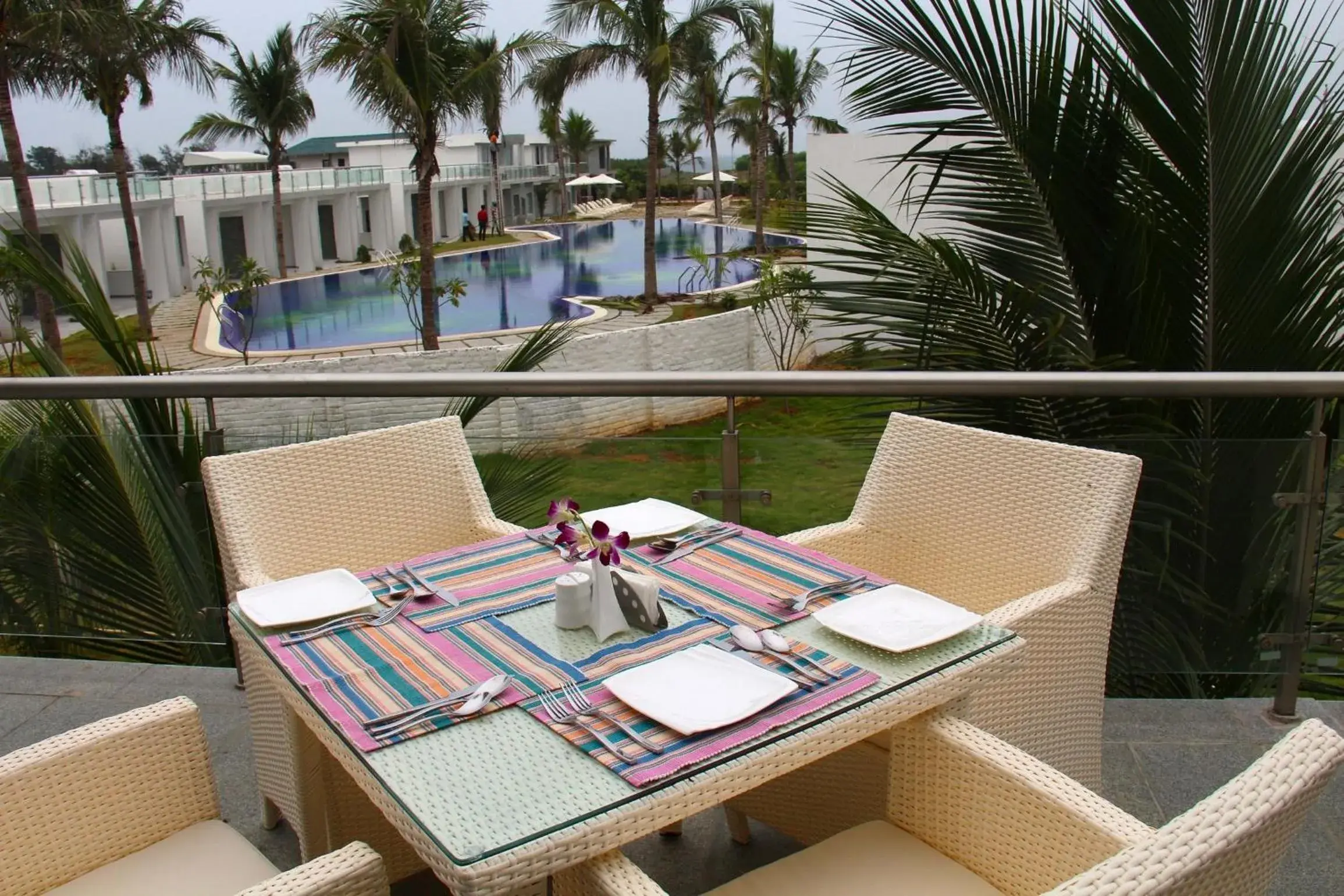 Restaurant/places to eat in Grande Bay Resort and Spa Mamallapuram Restaurant/places to eat in Grande Bay Resort and Spa Mamallapuram