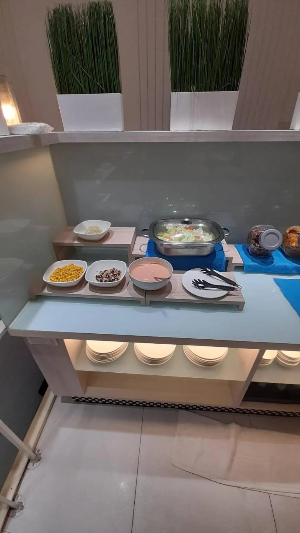 Restaurant/places to eat in King Motel王者