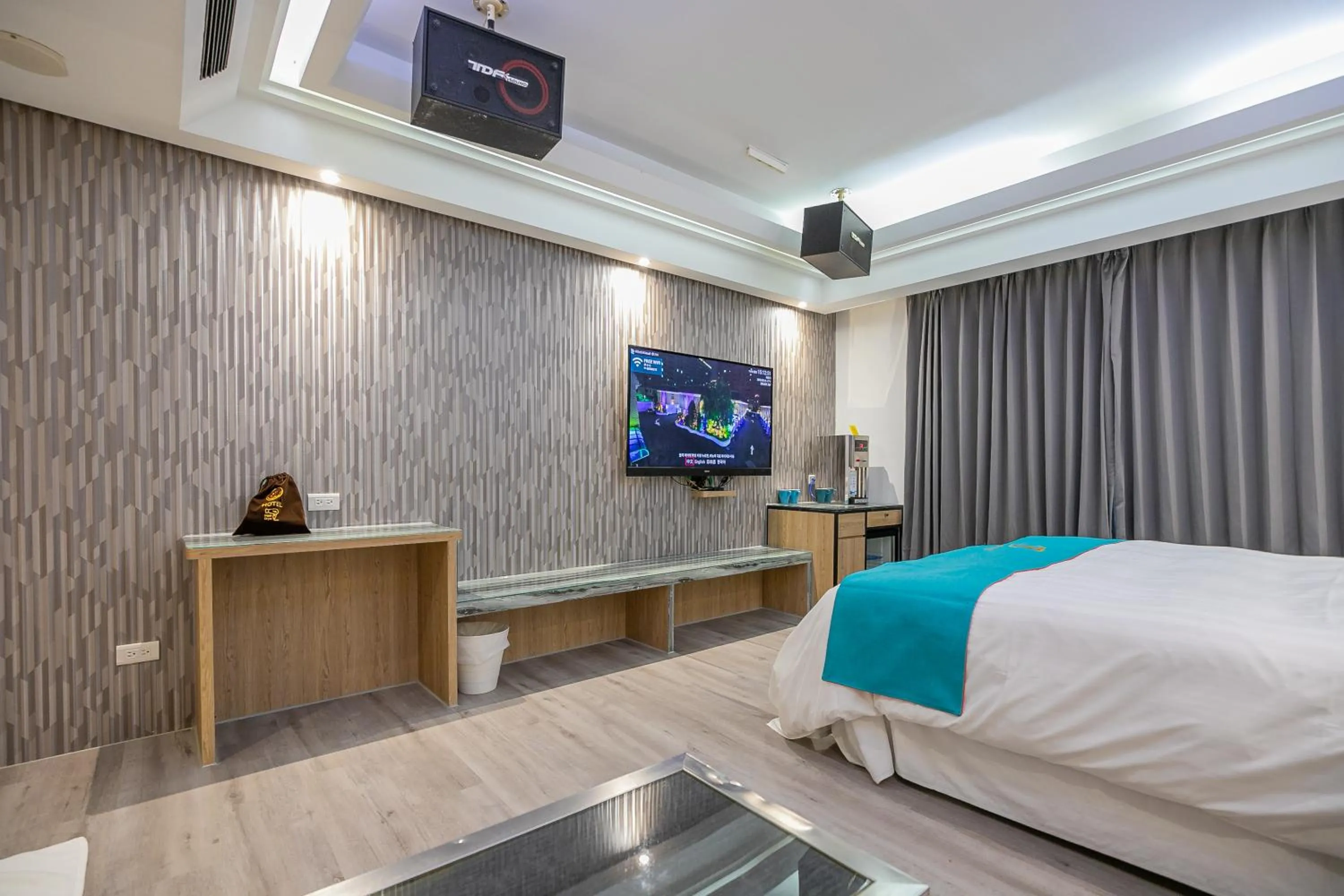 Bed in King Motel王者