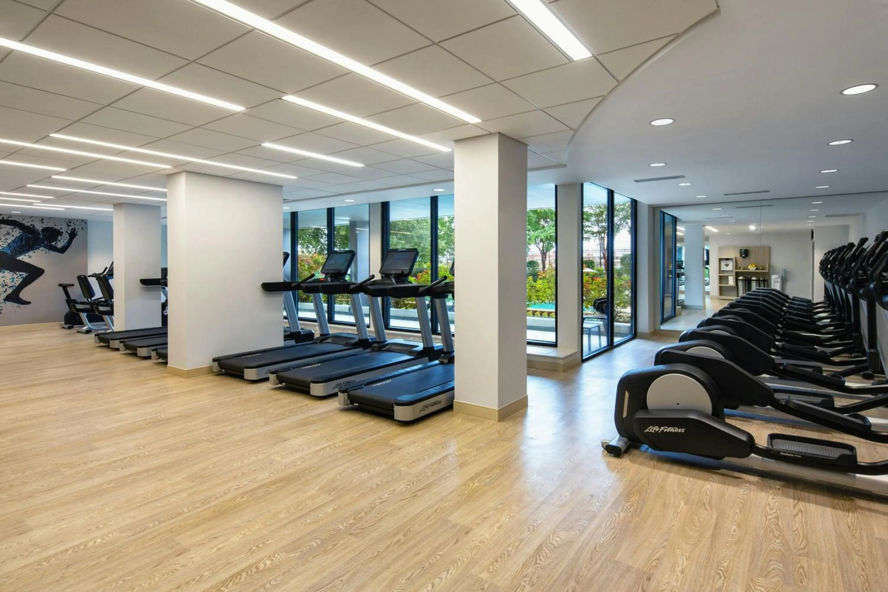 Fitness centre/facilities in Sheraton Norfolk Waterside Hotel