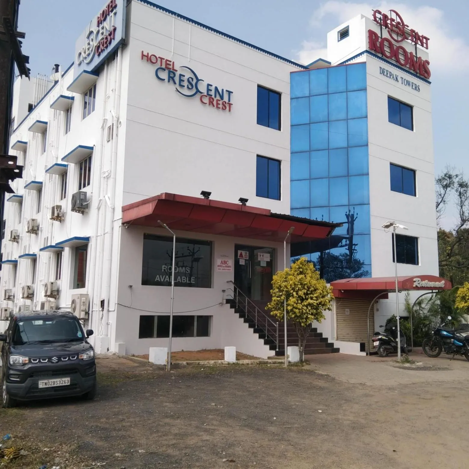 Property building in Hotel Crescent Crest Sriperumbudur