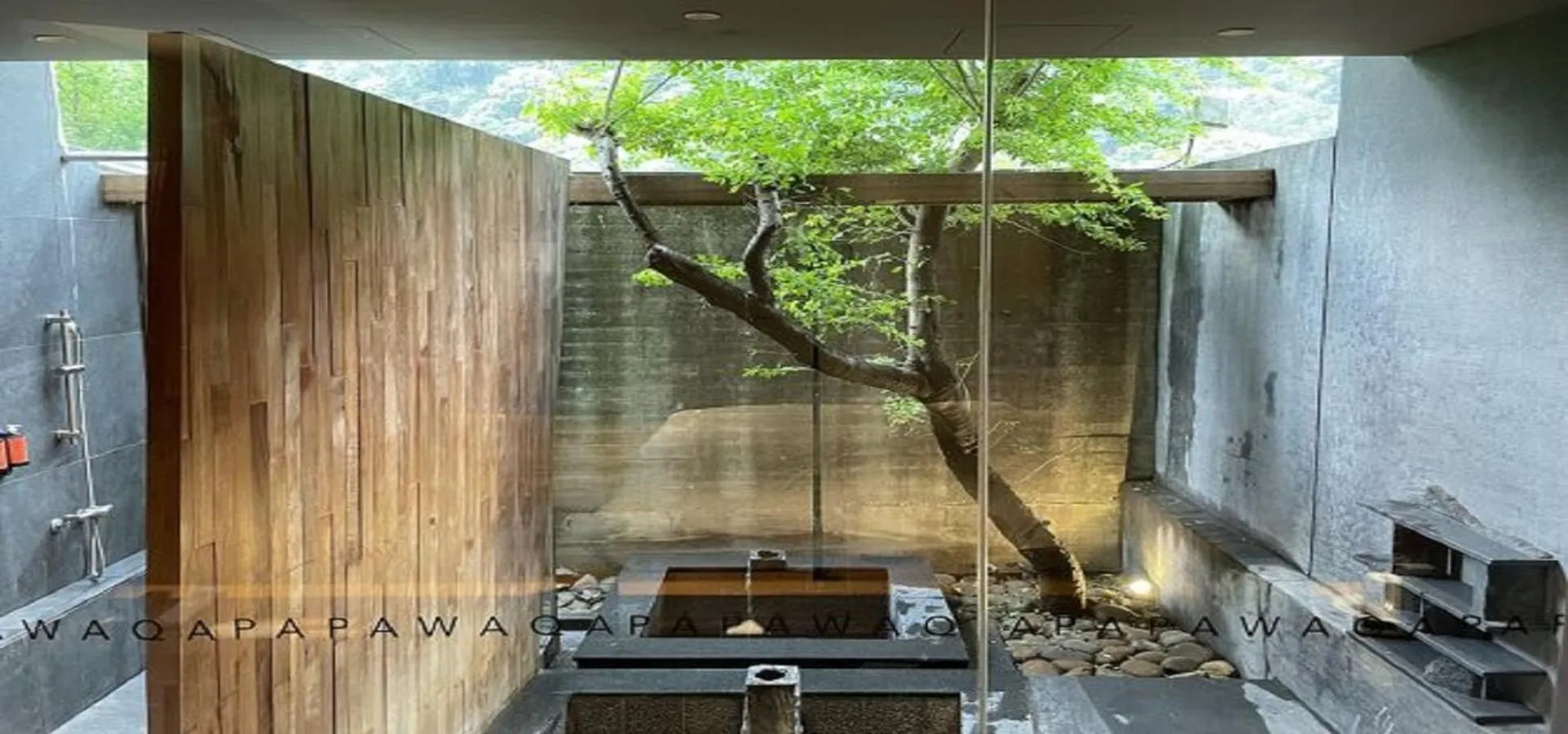 Shower in Onsen Papawaqa