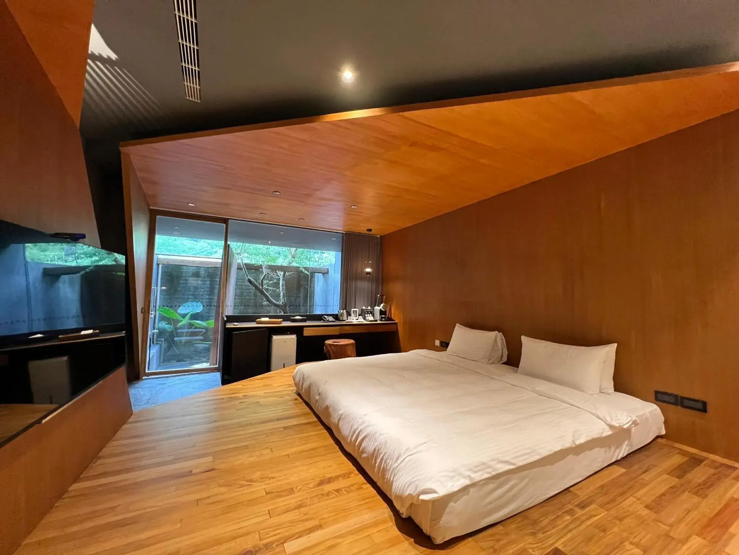 Photo of the whole room, Bed in Onsen Papawaqa Photo of the whole room, Bed in Onsen Papawaqa