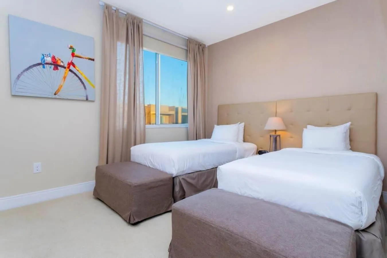 Bed in Stunning 4Bd Close to Disney @ Magic Village 7614