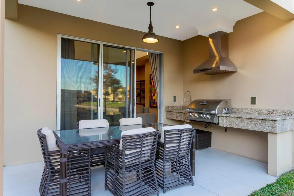 Stunning 4Bd Close to Disney @ Magic Village 7614