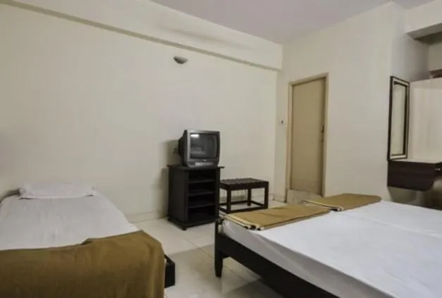 Photo of the whole room in Hotel Maya Deluxe