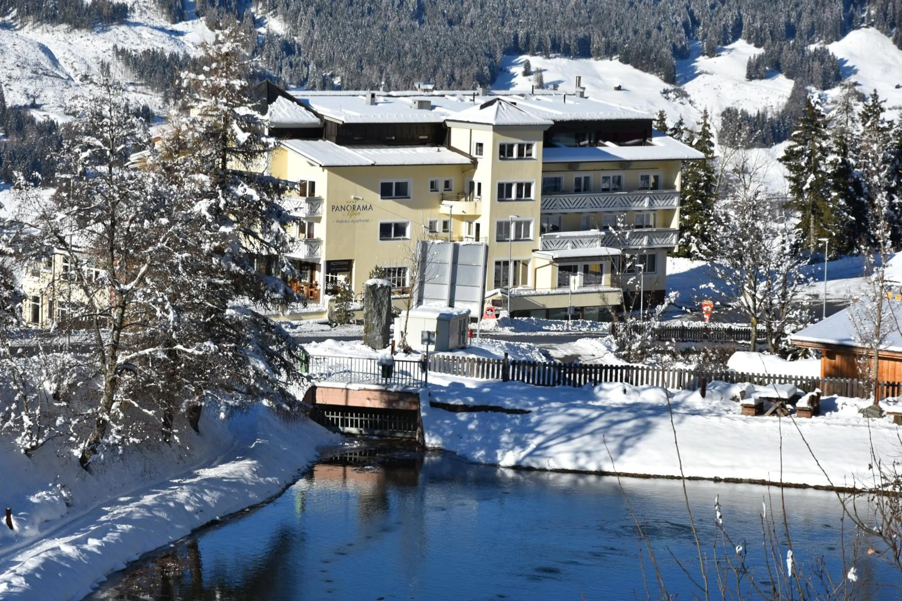 Wellness Aparthotel Panorama Alpin - Ferienwohnungen Jerzens im Pitztal