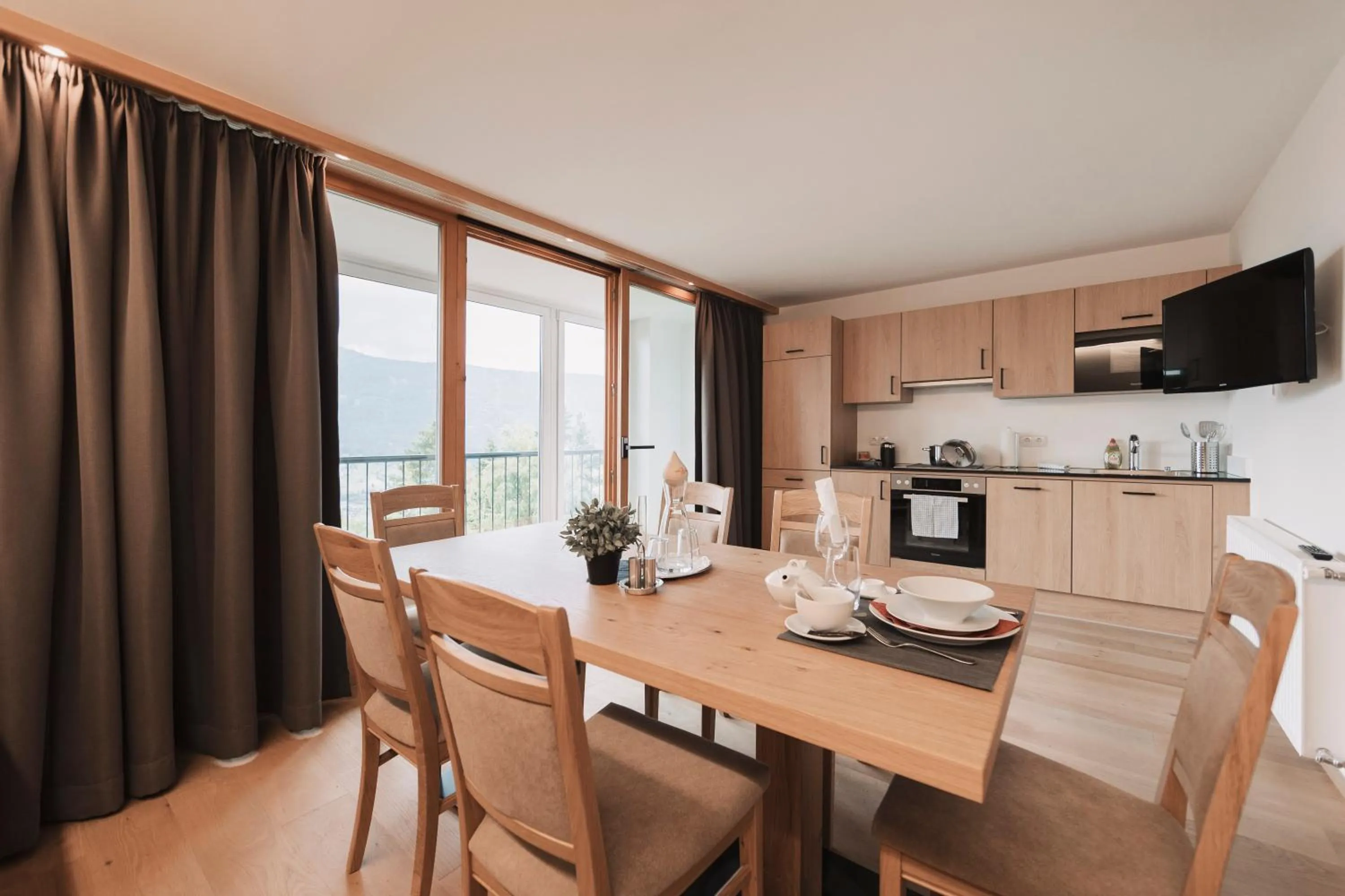 Dining area in Wellness Aparthotel Panorama Alpin - Ferienwohnungen Jerzens im Pitztal