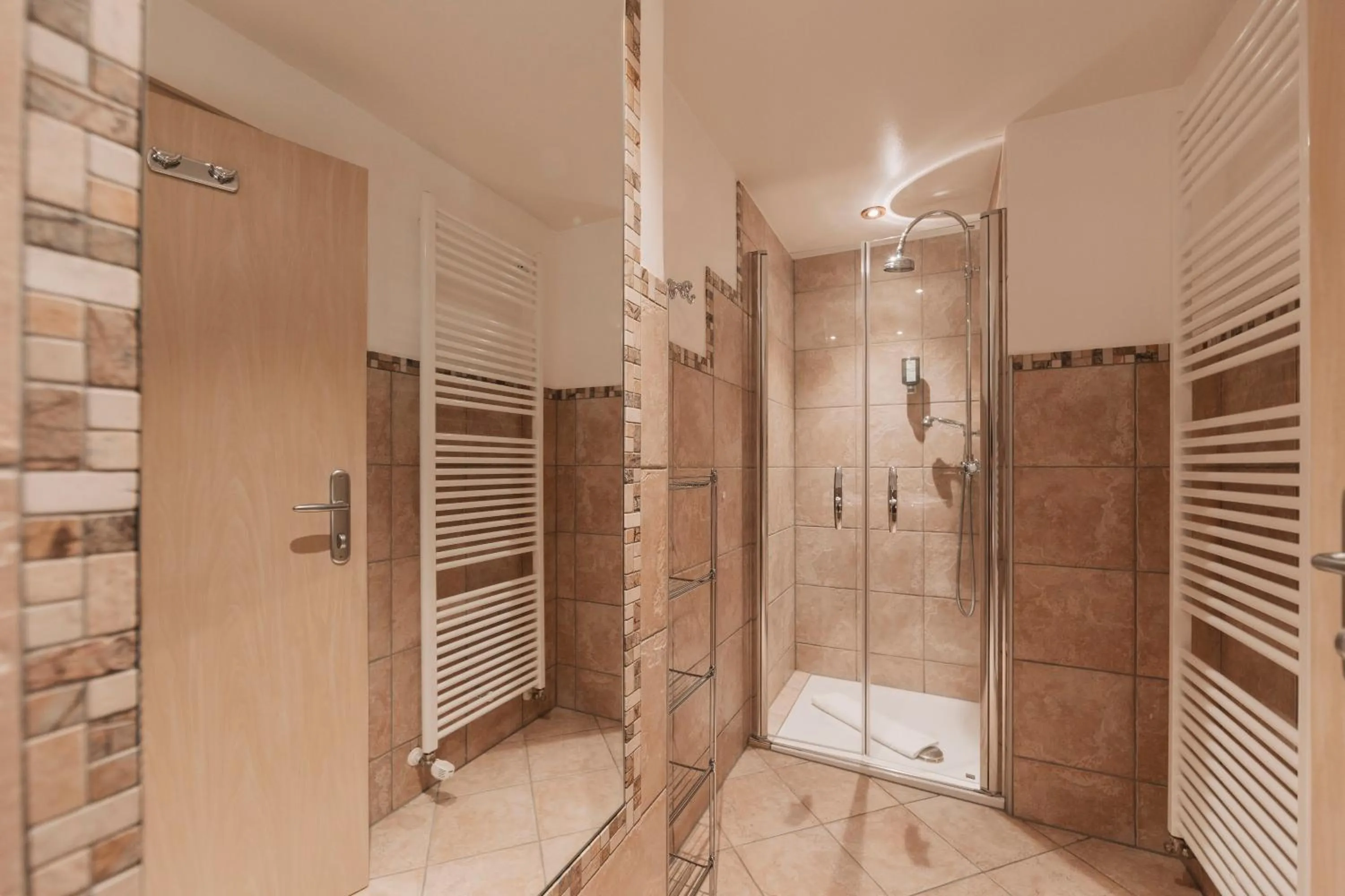 Bathroom in Wellness Aparthotel Panorama Alpin - Ferienwohnungen Jerzens im Pitztal
