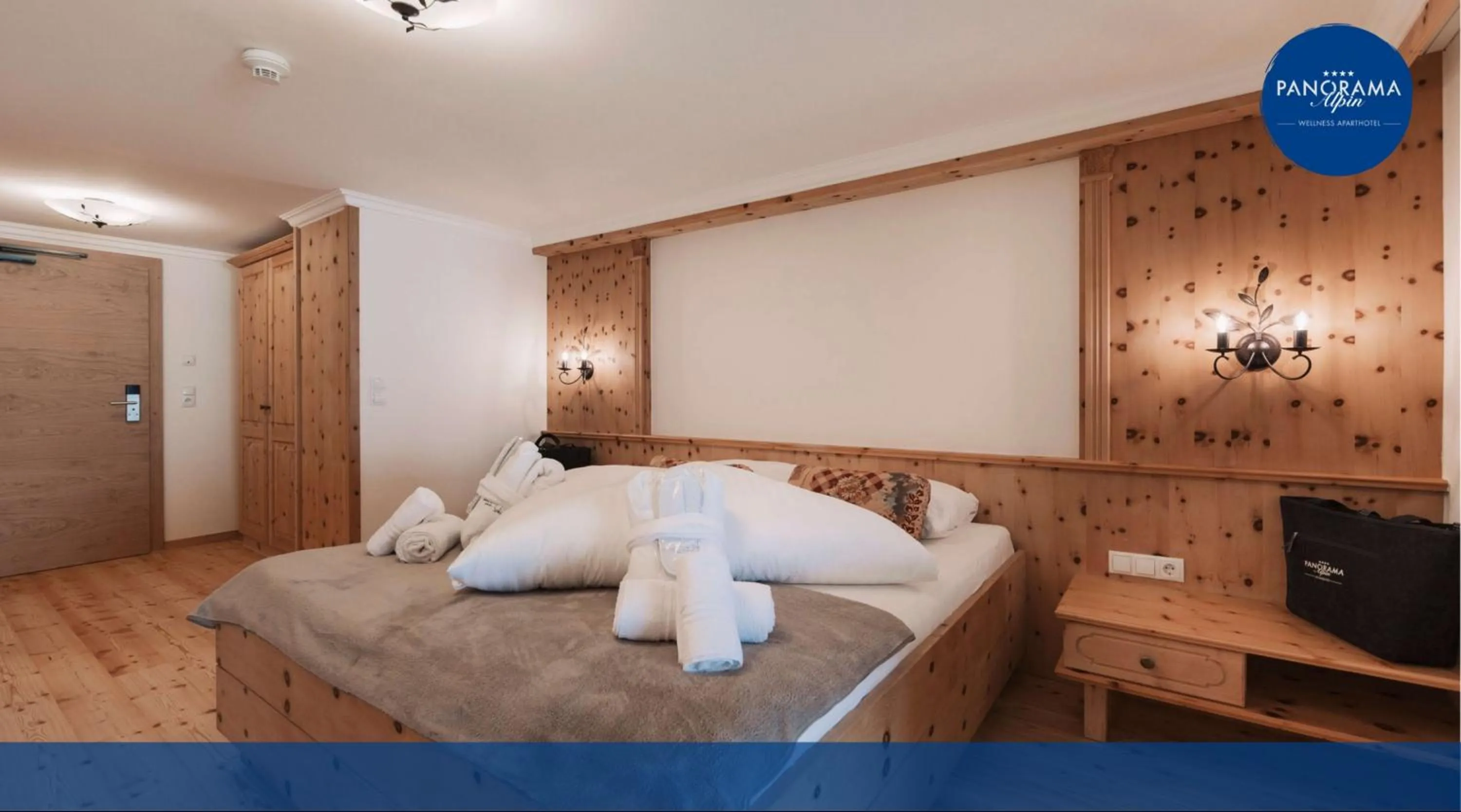 Bed in Wellness Aparthotel Panorama Alpin - Ferienwohnungen Jerzens im Pitztal