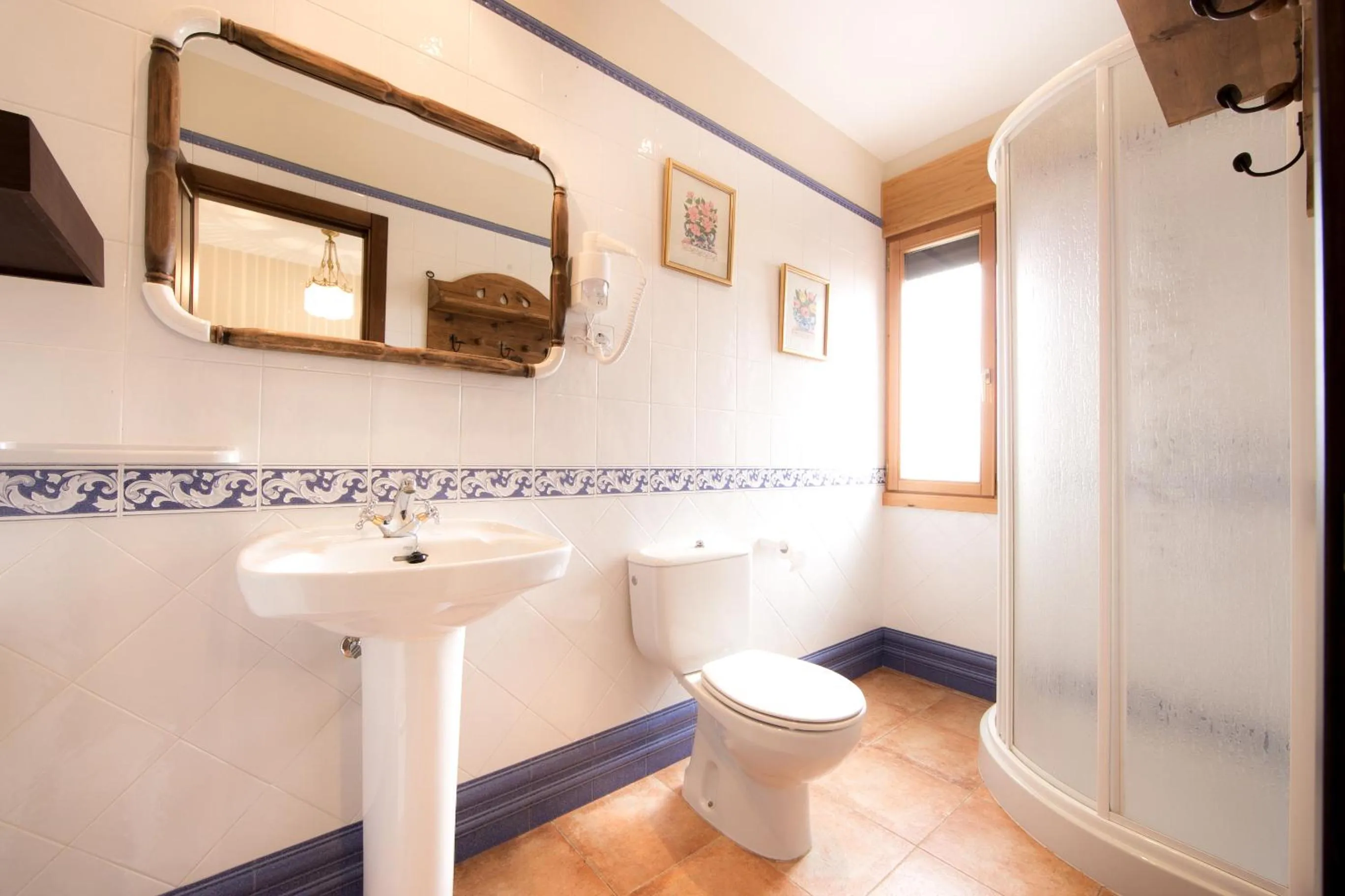 Shower in Quintanares