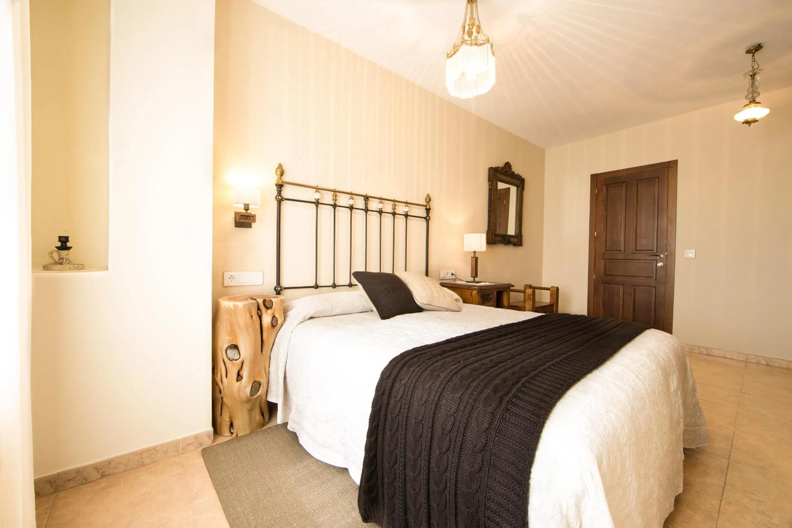 Triple Room IV in Quintanares