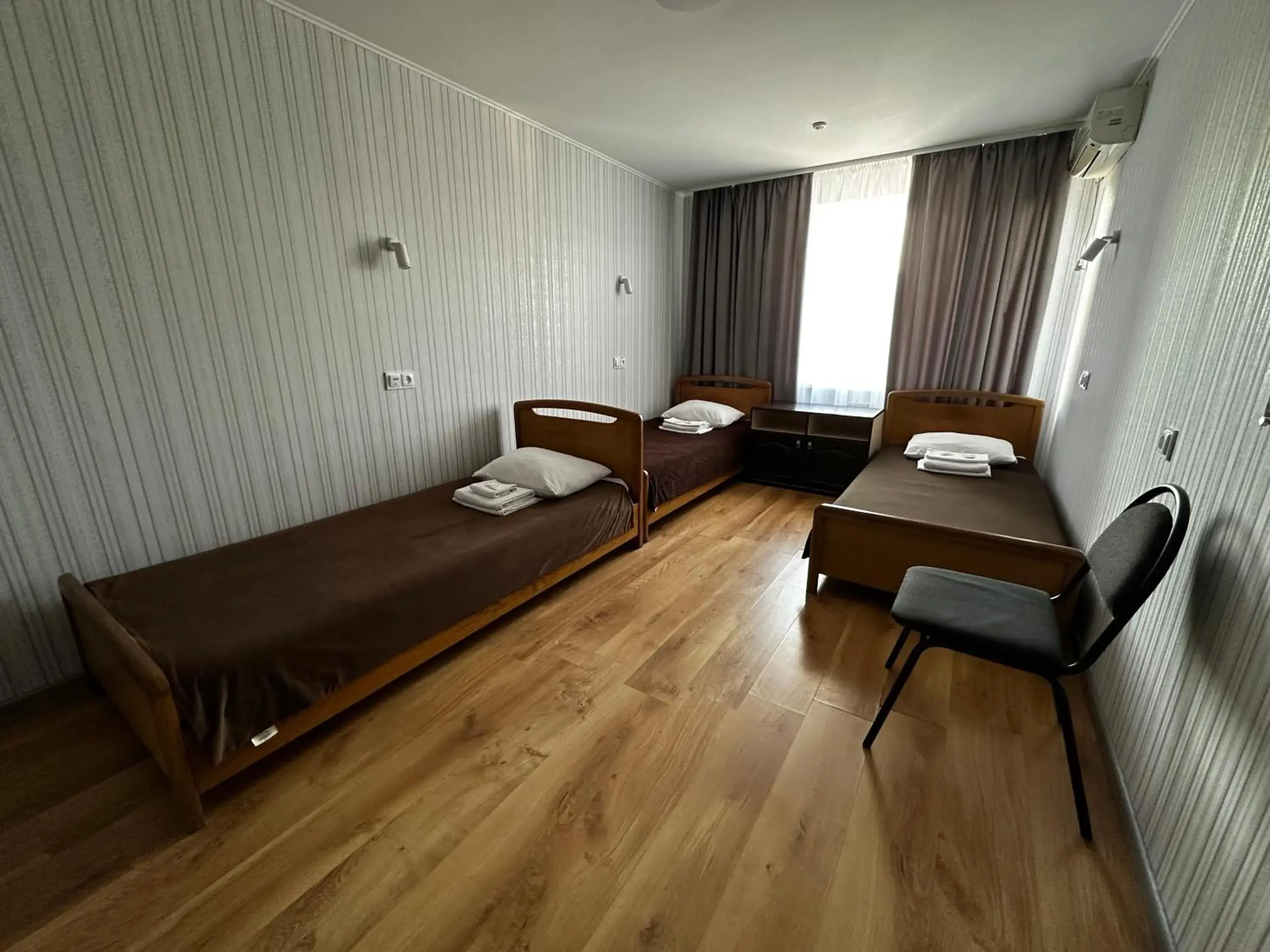 Triple Room with Shared Bathroom in Hotel Almaz Triple Room with Shared Bathroom in Hotel Almaz
