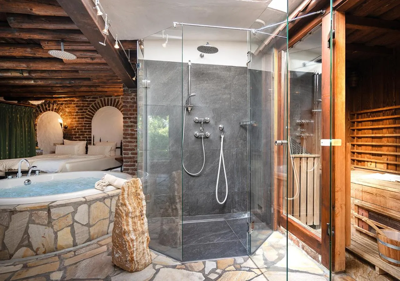 Shower in Hotel Land Gut Höhne